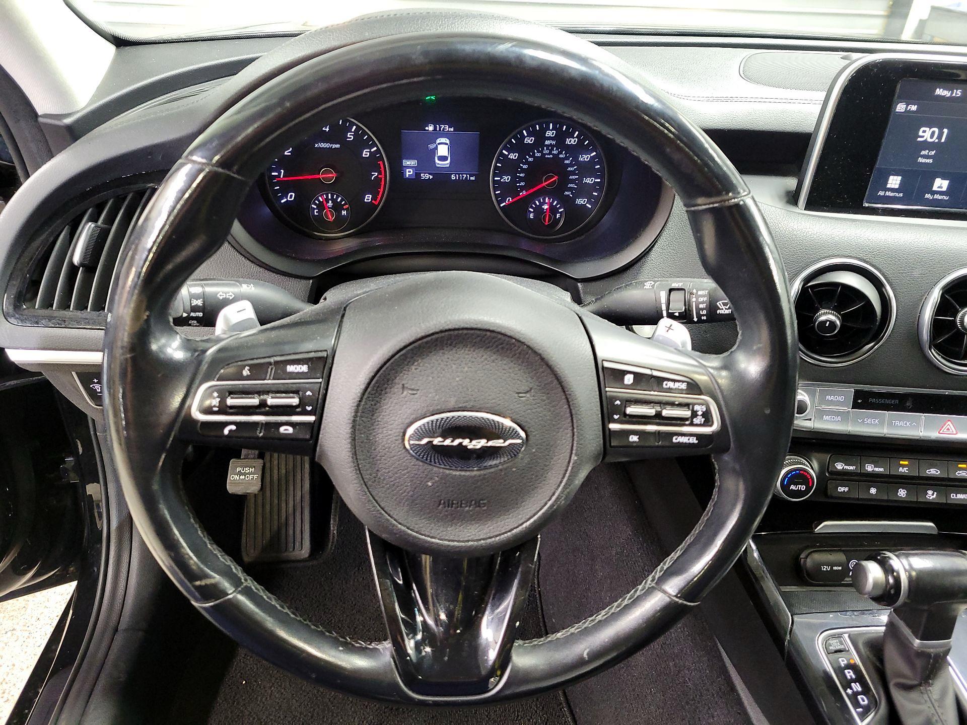 Thumbnail: 2018 Kia Stinger - 10