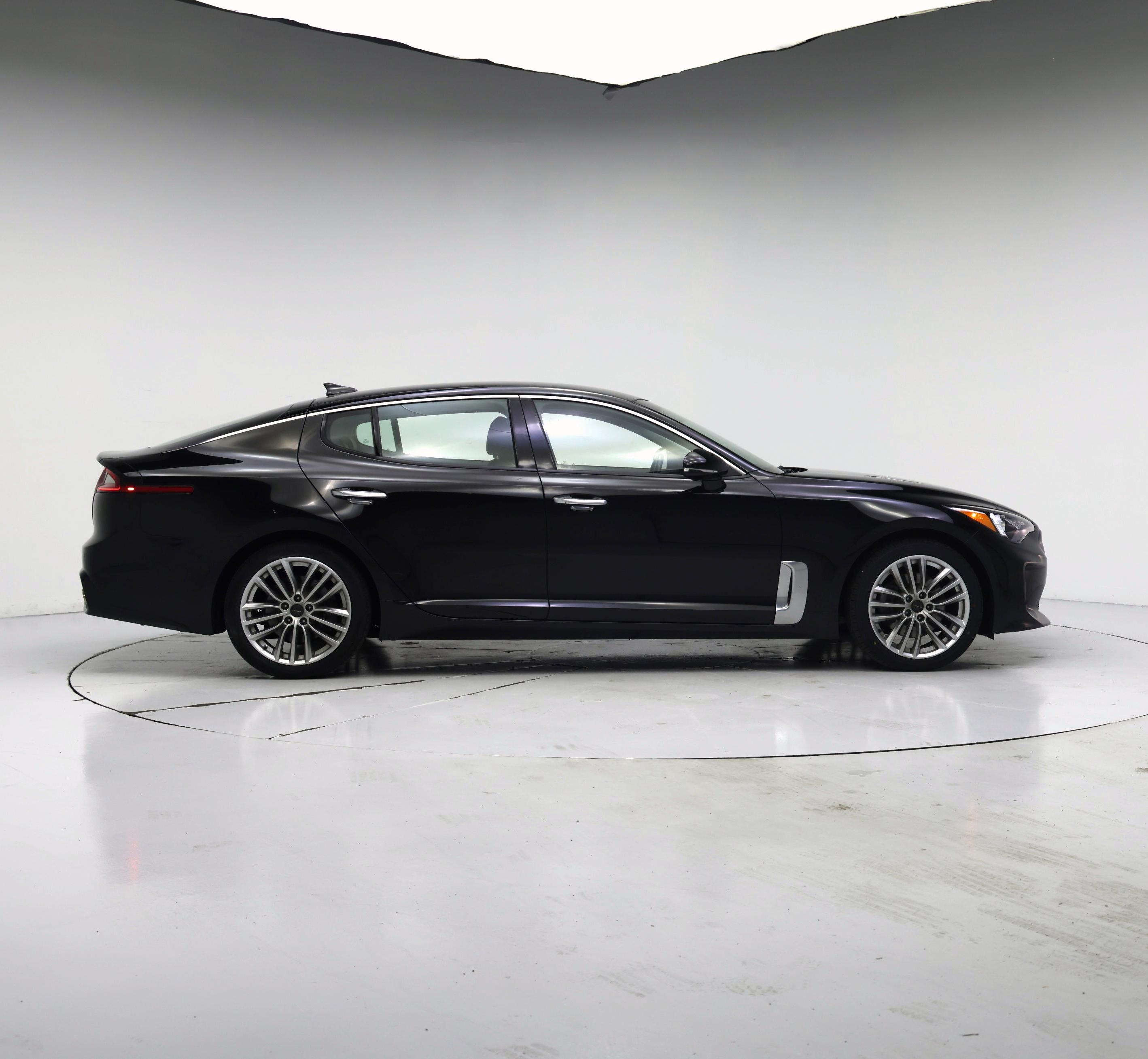Thumbnail: 2018 Kia Stinger - 7
