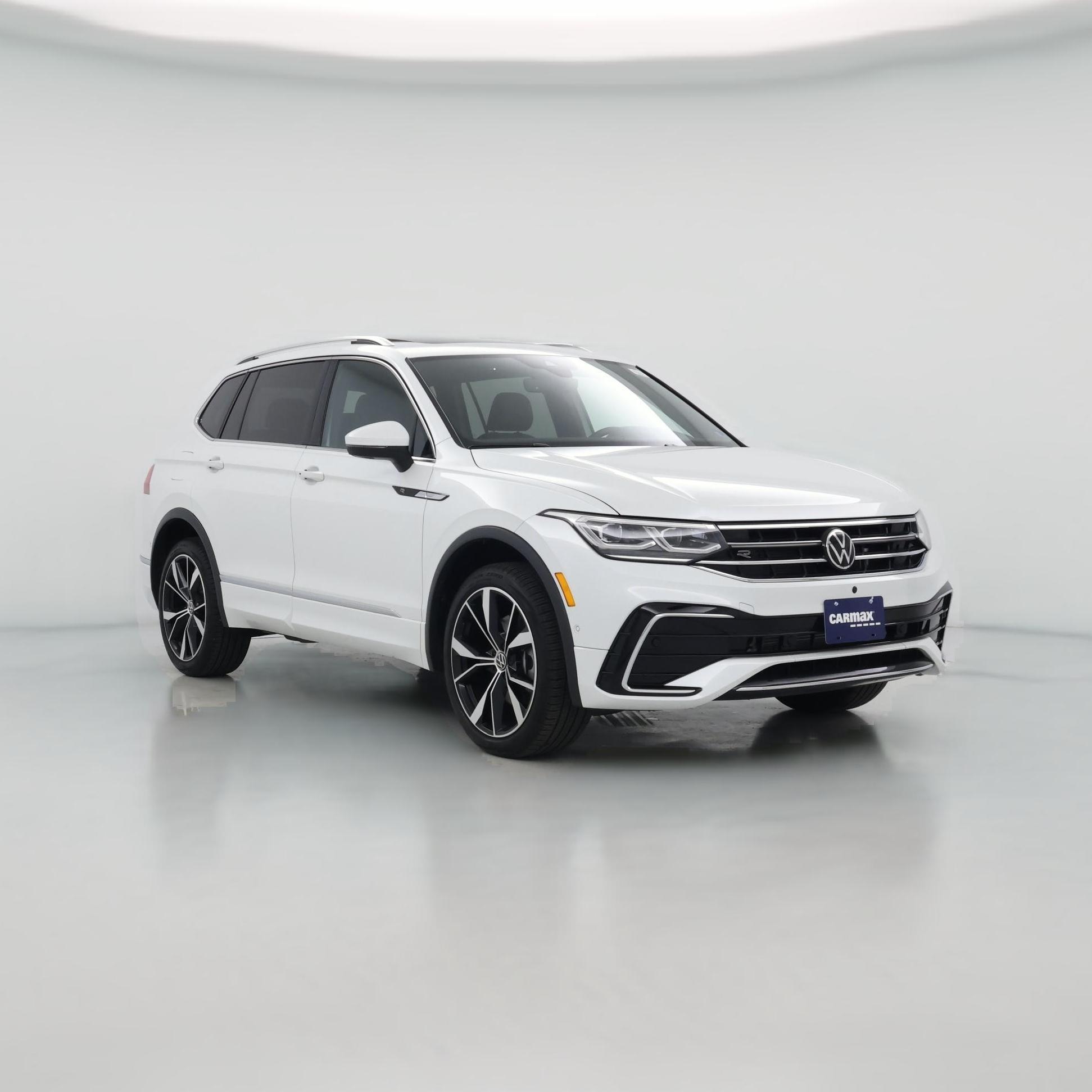 Thumbnail: 2023 Volkswagen Tiguan - 1