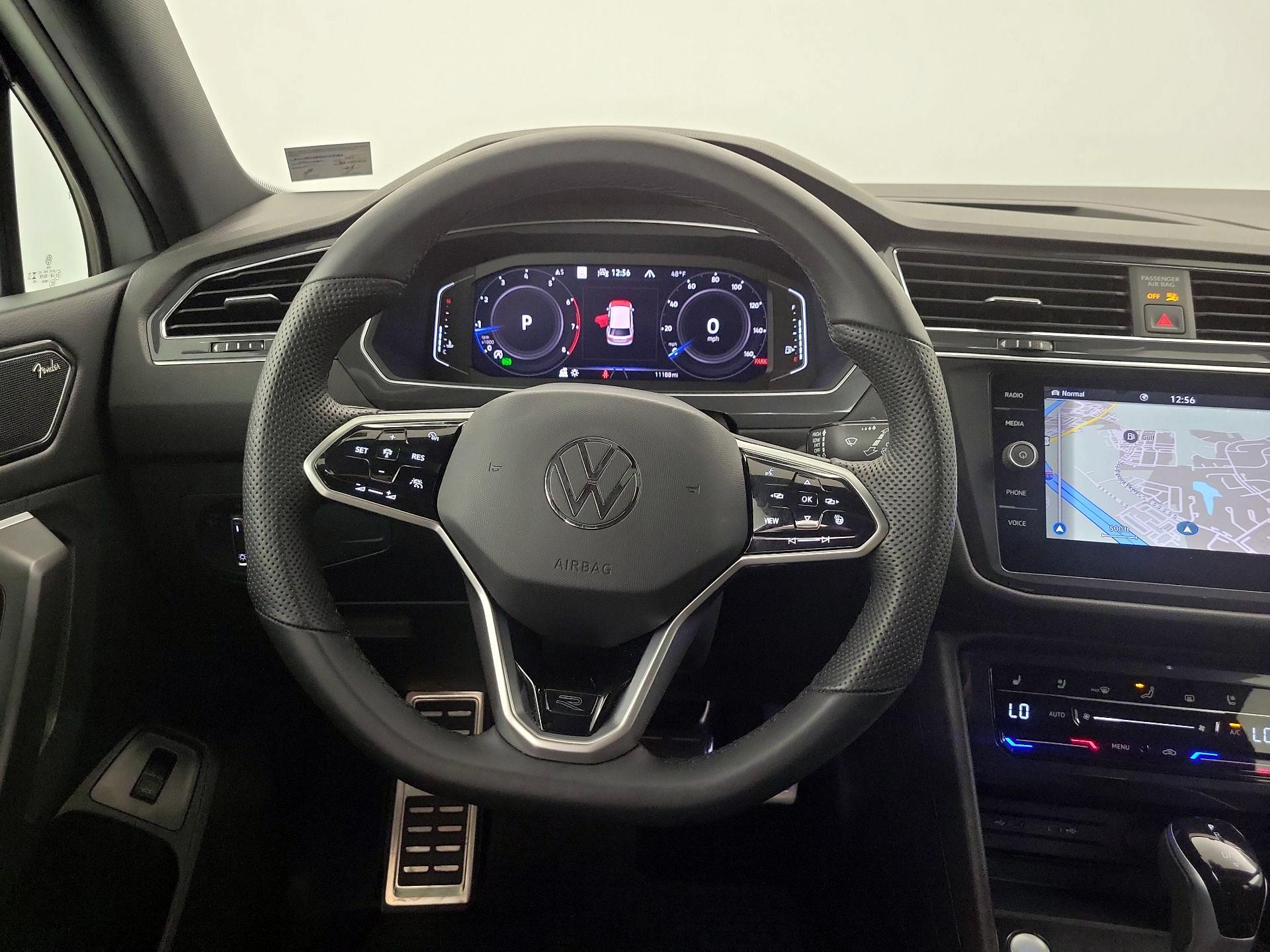 Thumbnail: 2023 Volkswagen Tiguan - 10