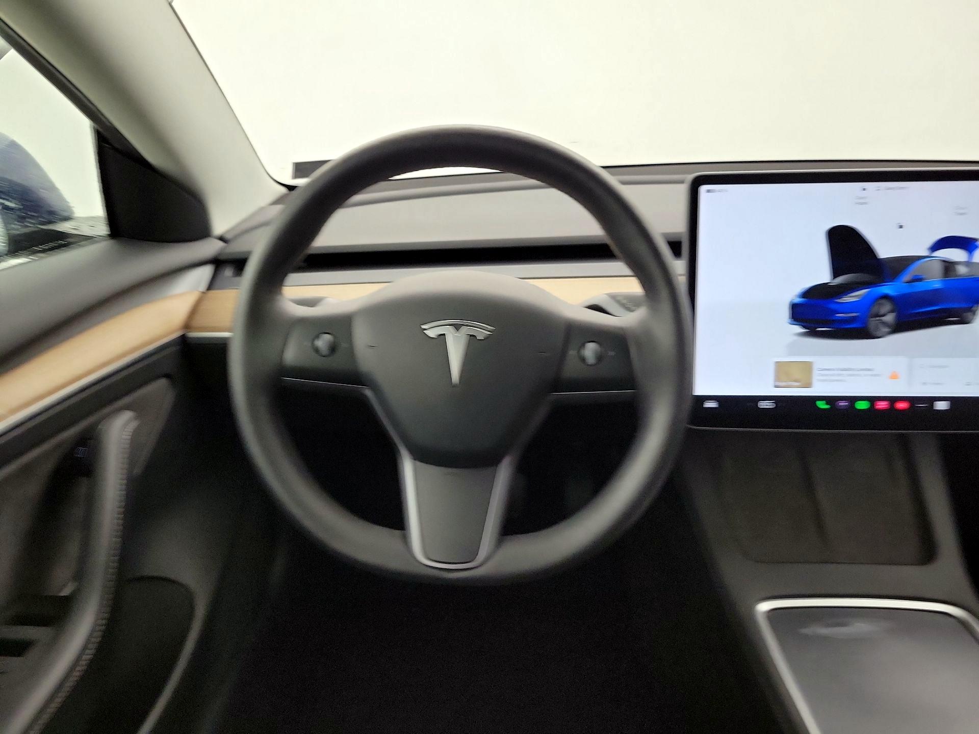 Thumbnail: 2023 Tesla Model 3 - 10