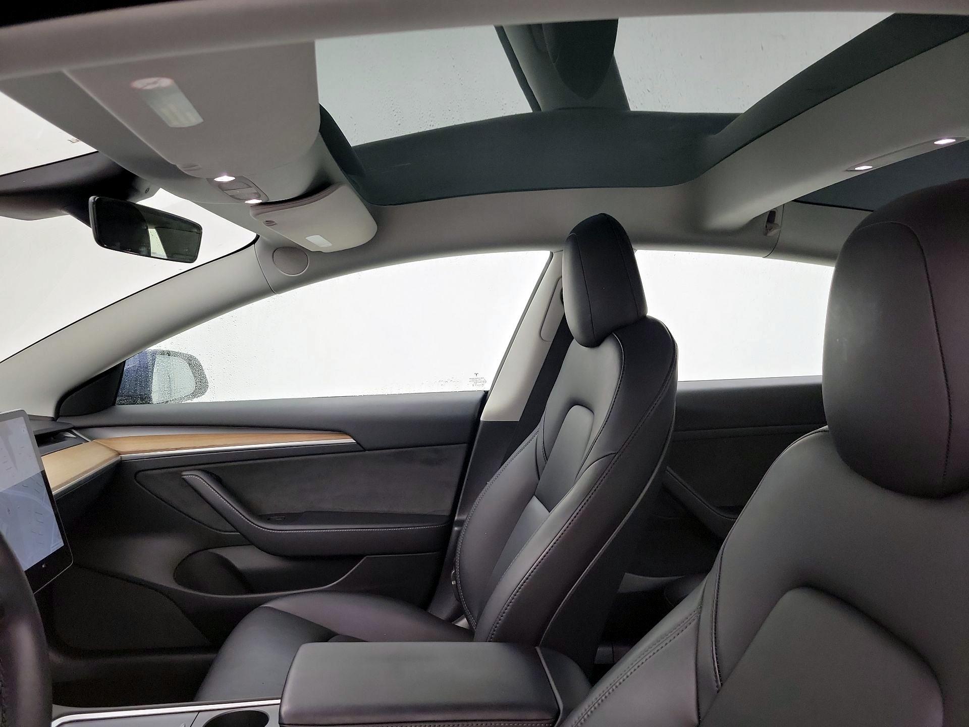 Thumbnail: 2023 Tesla Model 3 - 19