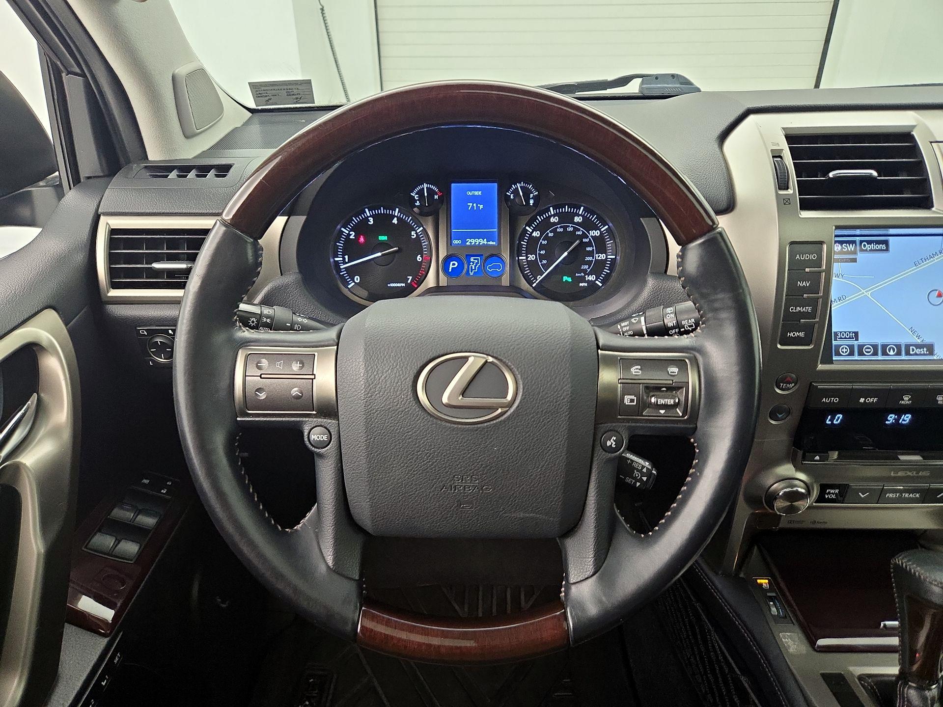 Thumbnail: 2019 Lexus GX - 10