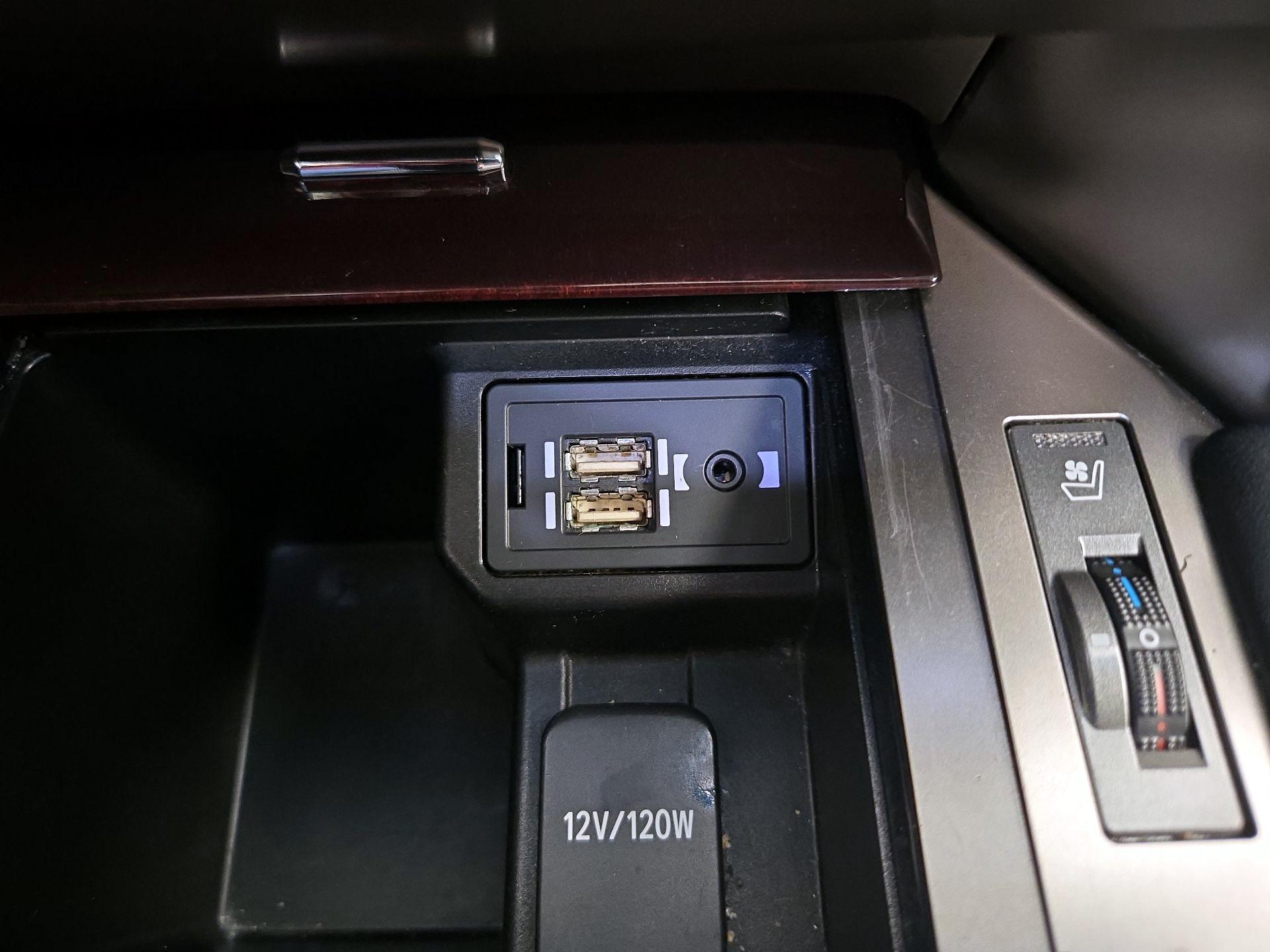 Thumbnail: 2019 Lexus GX - 19
