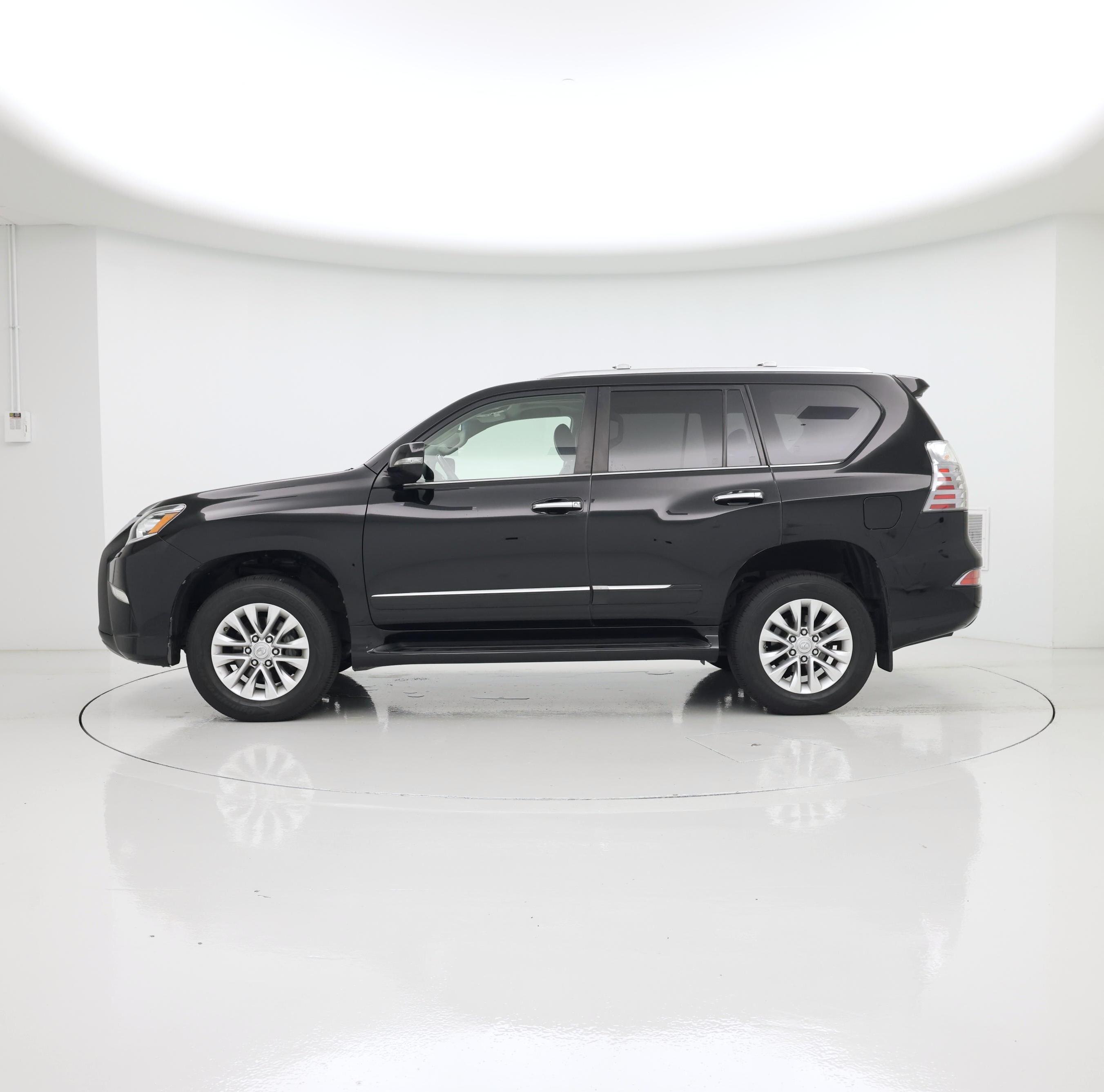 Thumbnail: 2019 Lexus GX - 3