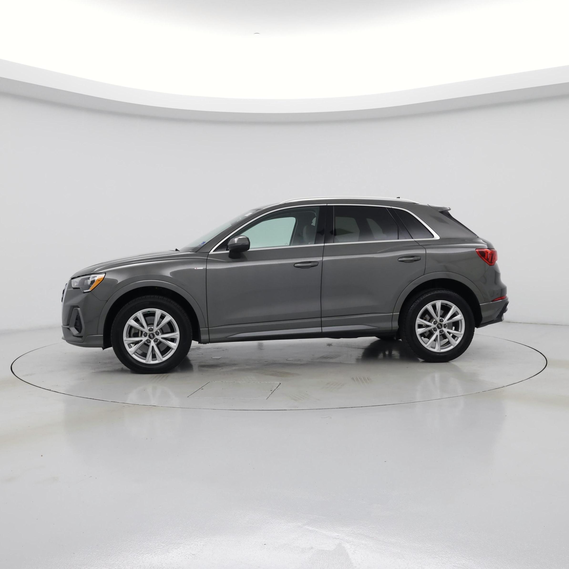 Thumbnail: 2022 Audi Q3 - 3