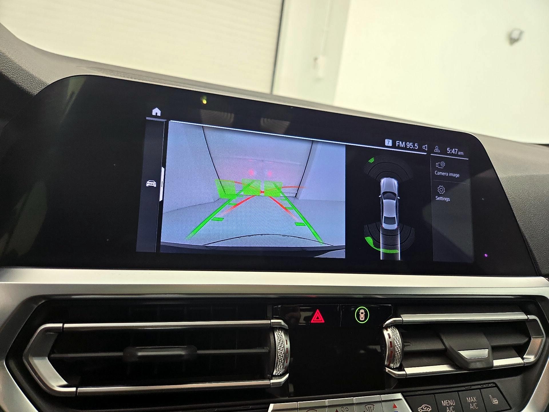 Thumbnail: 2019 BMW 3 Series - 15