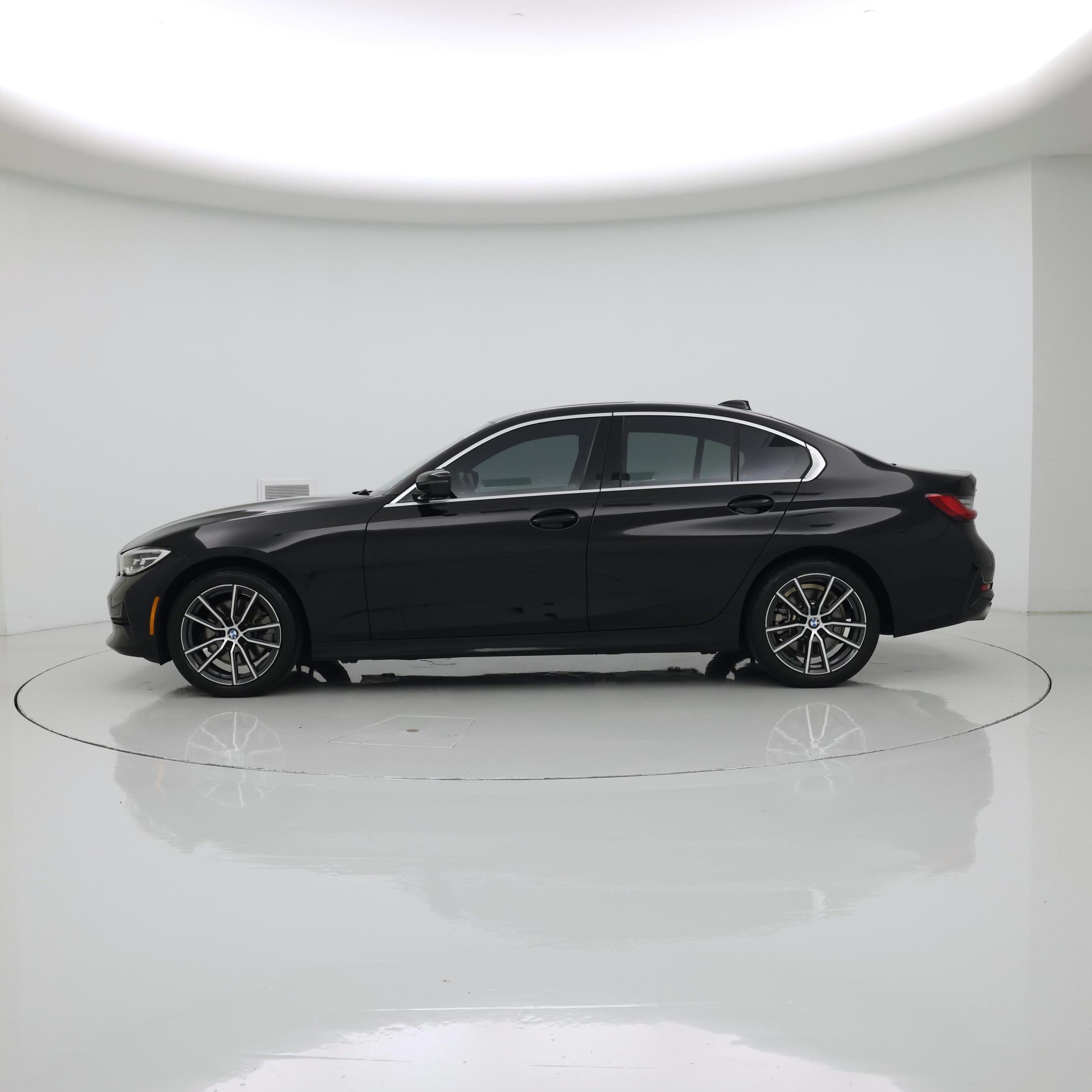Thumbnail: 2019 BMW 3 Series - 3