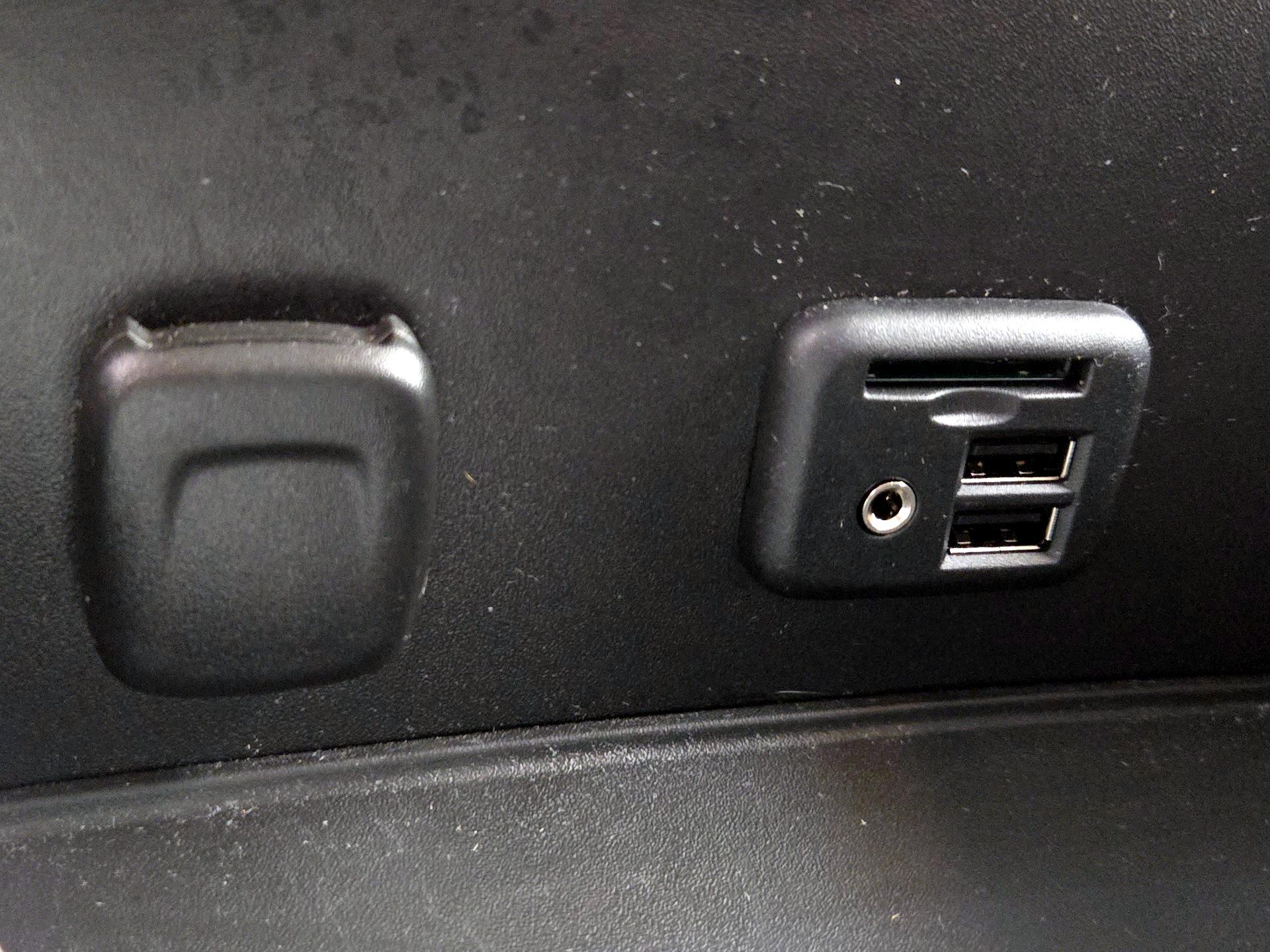 Thumbnail: 2014 Chevrolet Silverado 1500 - 18
