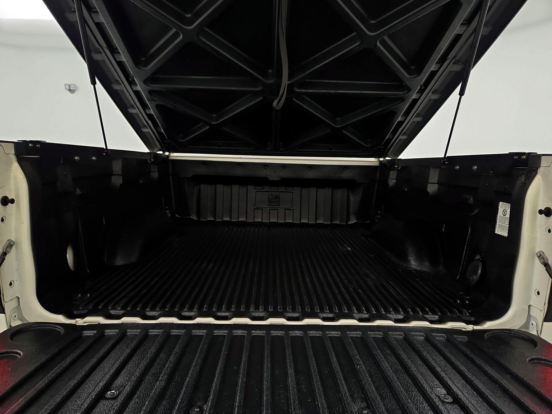 Thumbnail: 2014 Chevrolet Silverado 1500 - 20