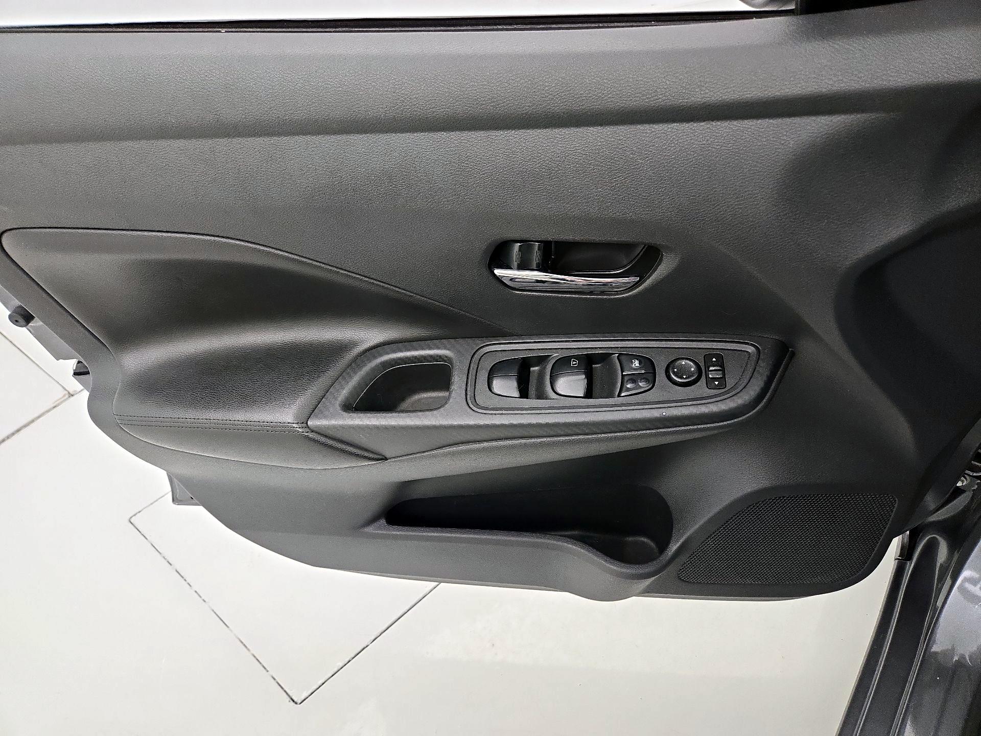 Thumbnail: 2020 Nissan Versa - 12