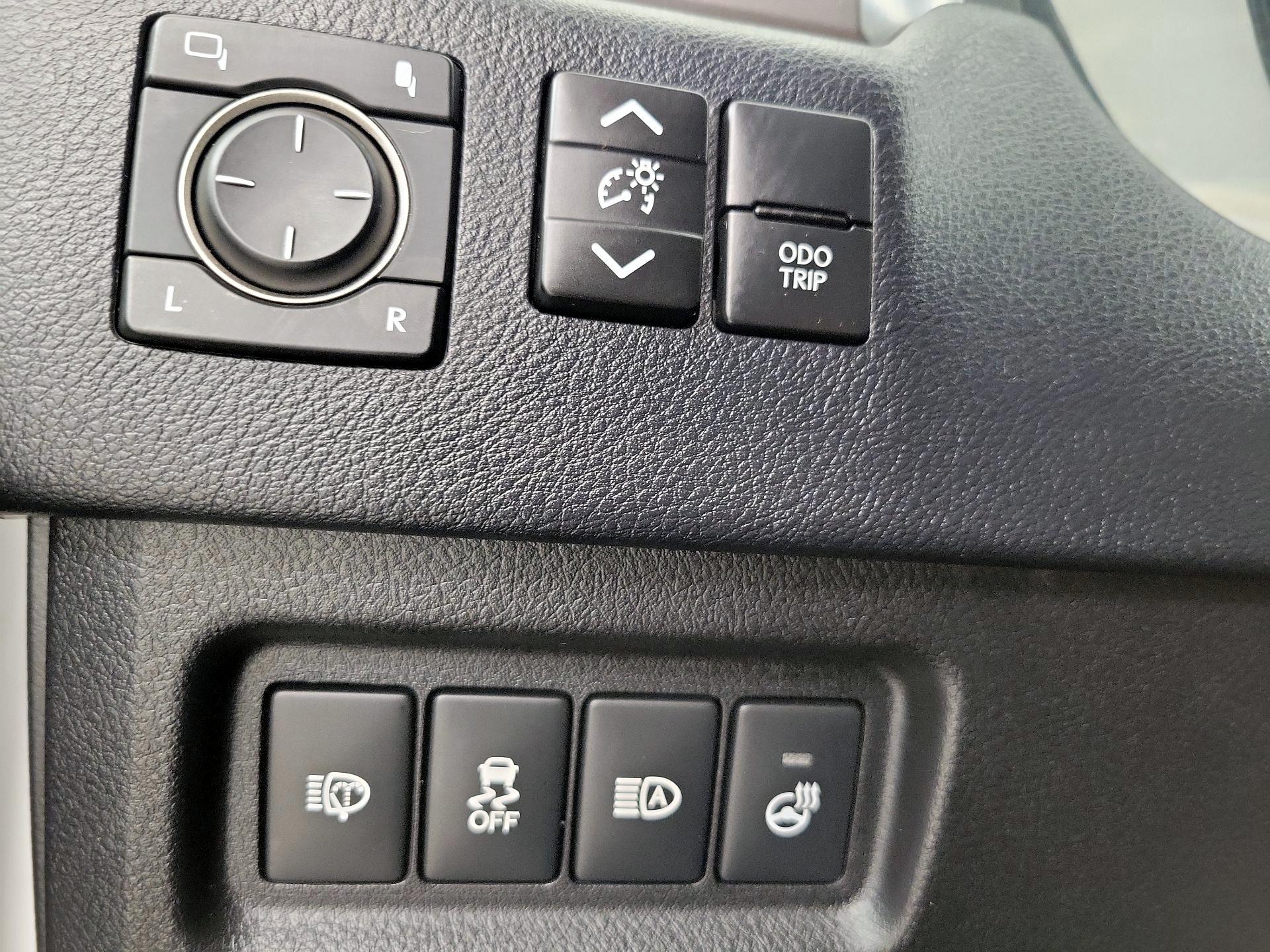 Thumbnail: 2023 Lexus GX - 13