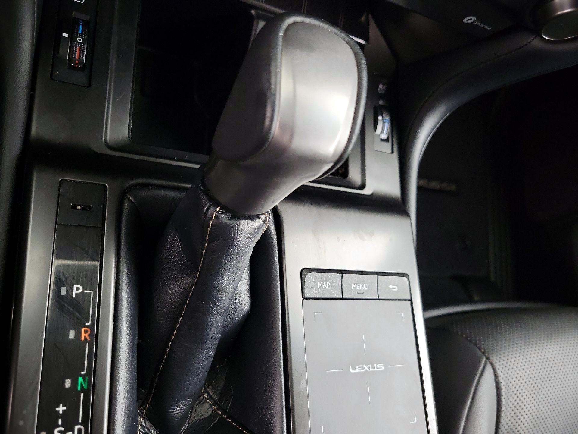 Thumbnail: 2023 Lexus GX - 17