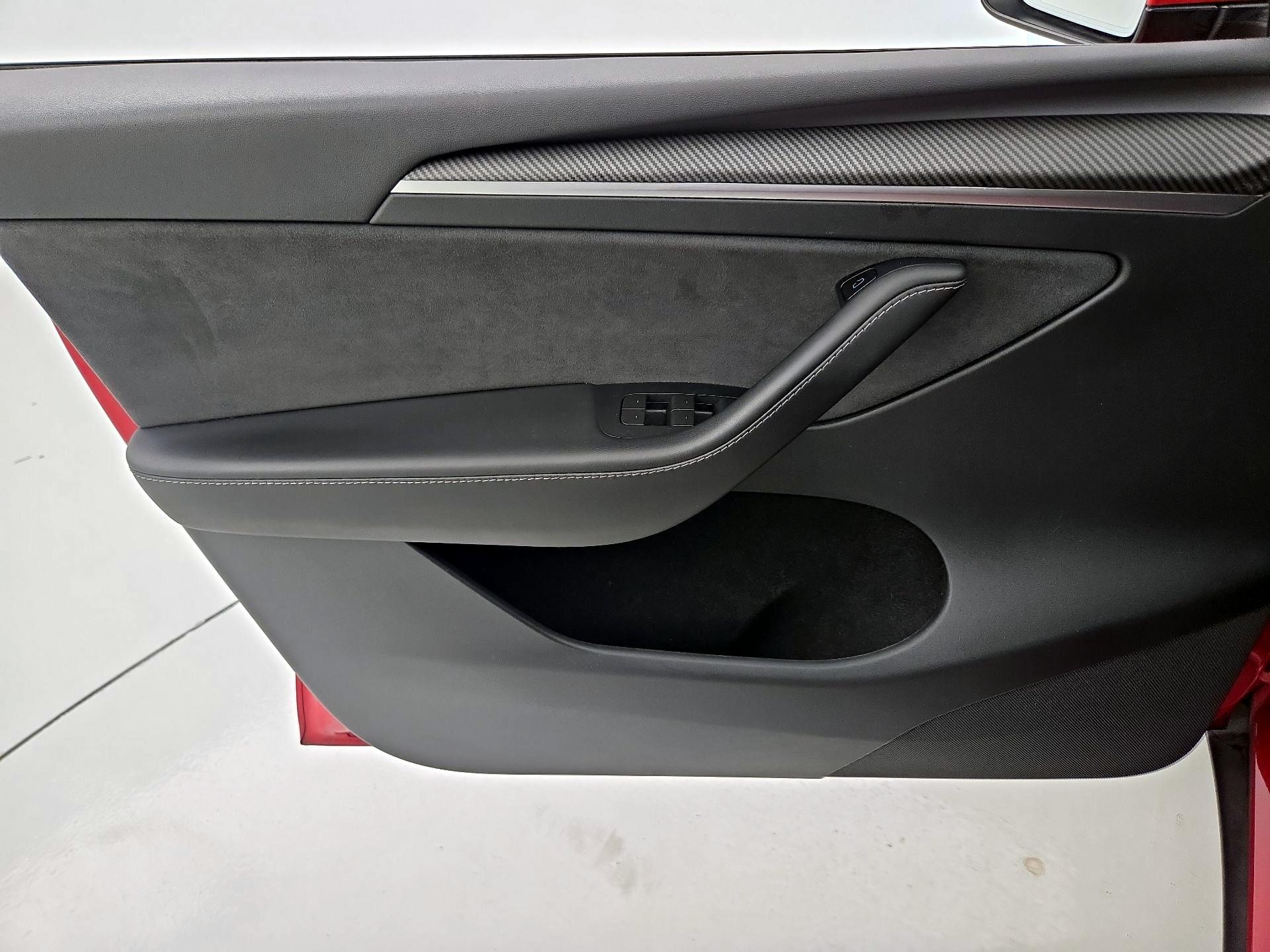 Thumbnail: 2023 Tesla Model Y - 12