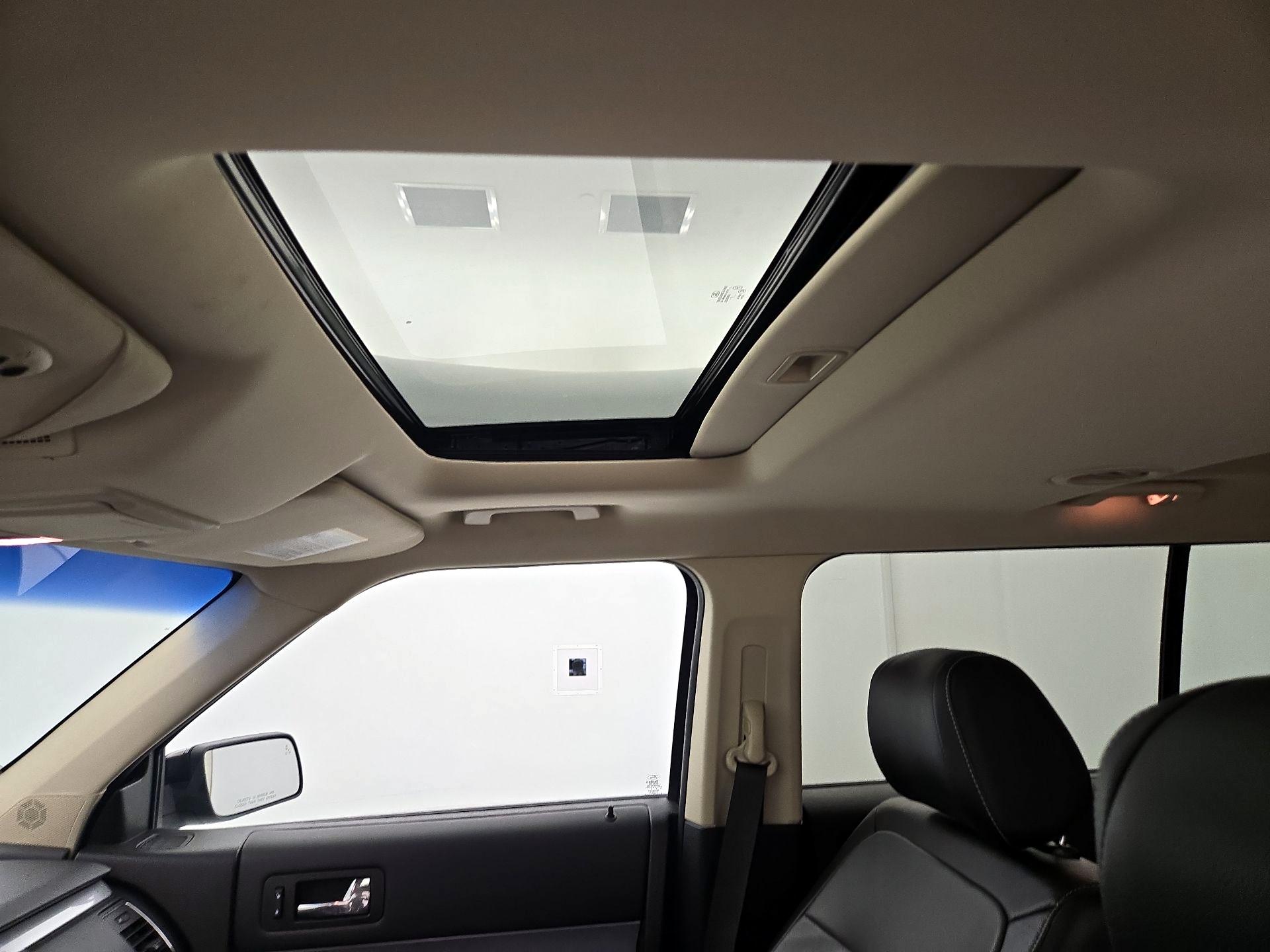 Thumbnail: 2015 Ford Flex - 19