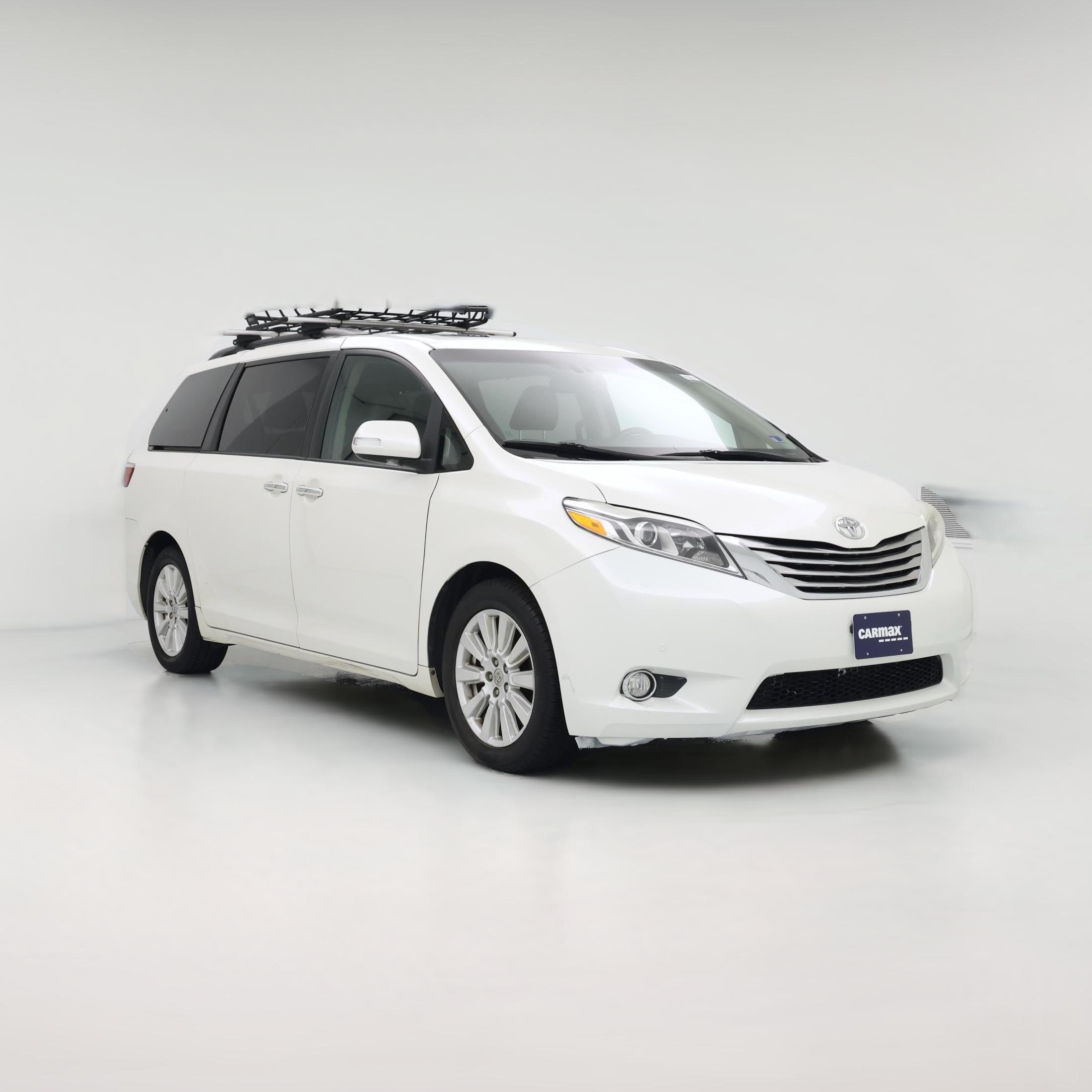 Thumbnail: 2017 Toyota Sienna - 1