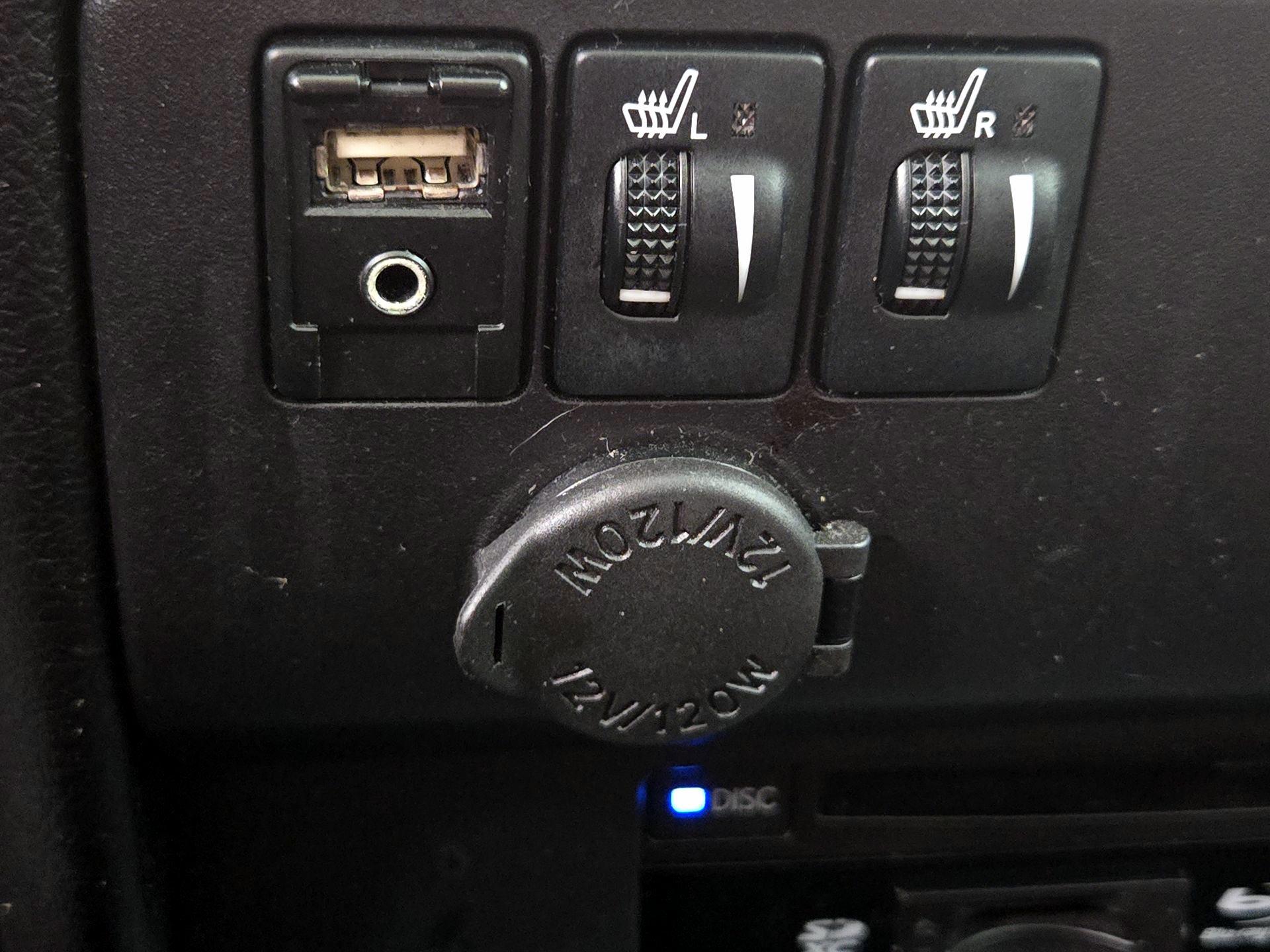 Thumbnail: 2017 Toyota Sienna - 19