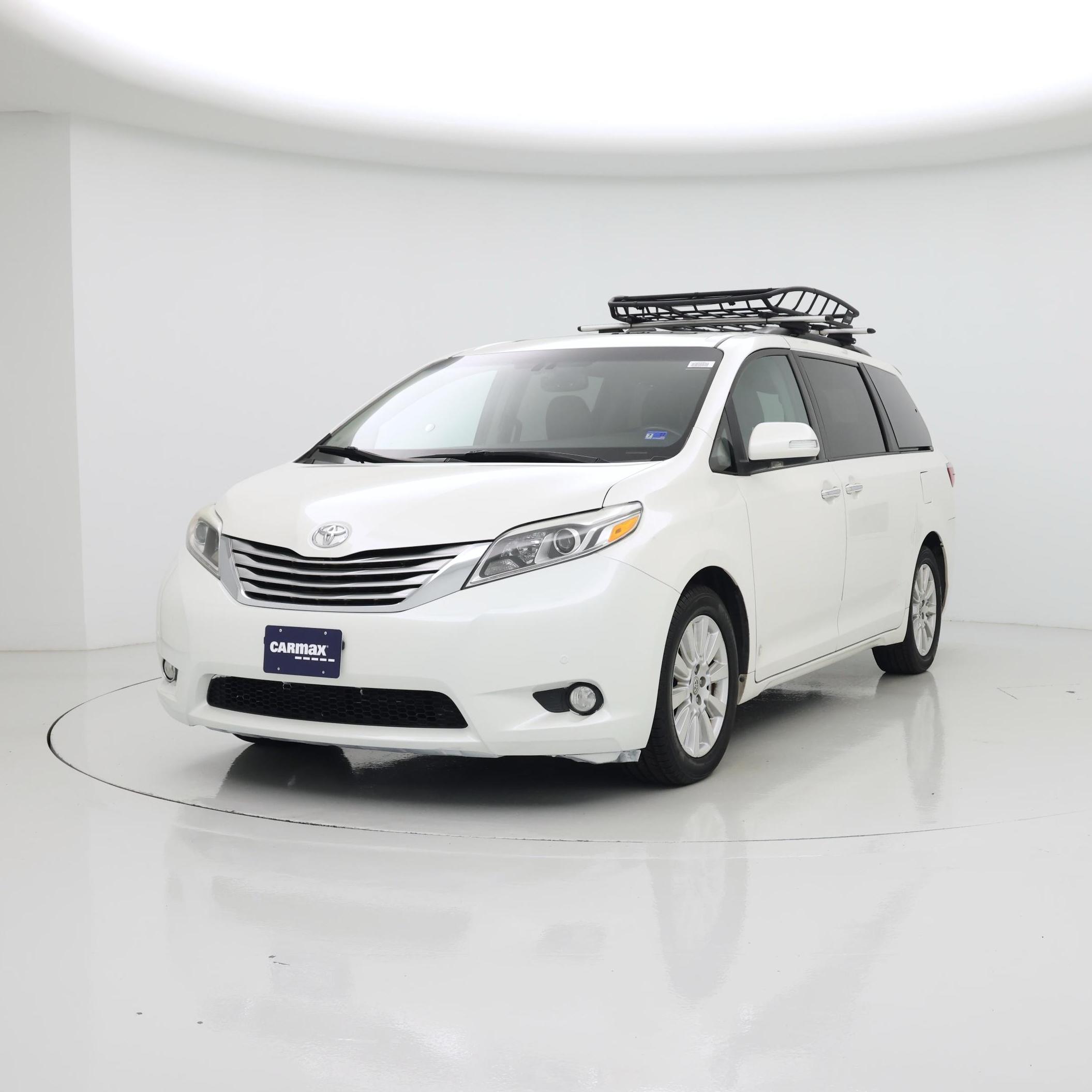 Thumbnail: 2017 Toyota Sienna - 4