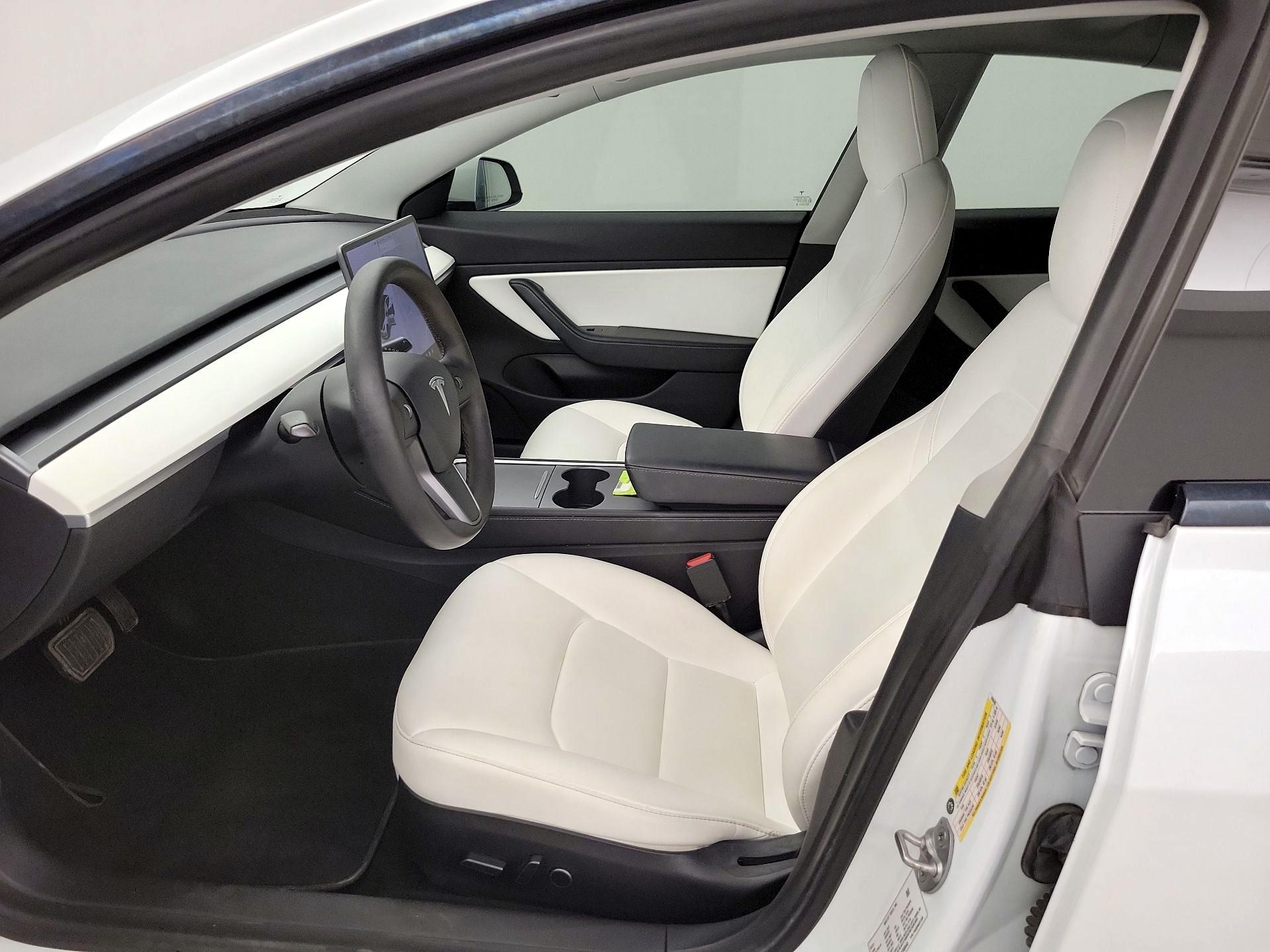 Thumbnail: 2021 Tesla Model 3 - 11