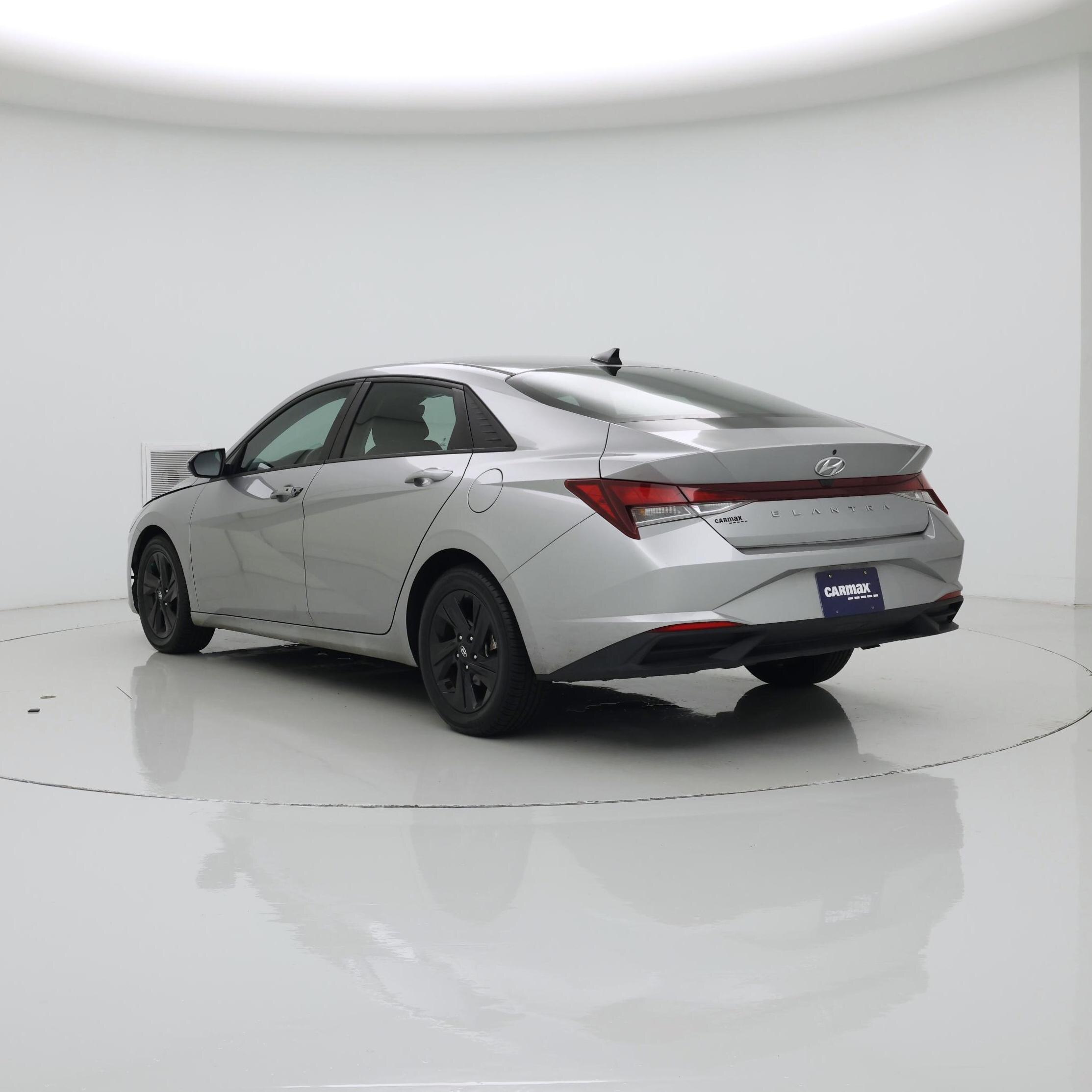Thumbnail: 2022 Hyundai Elantra - 2