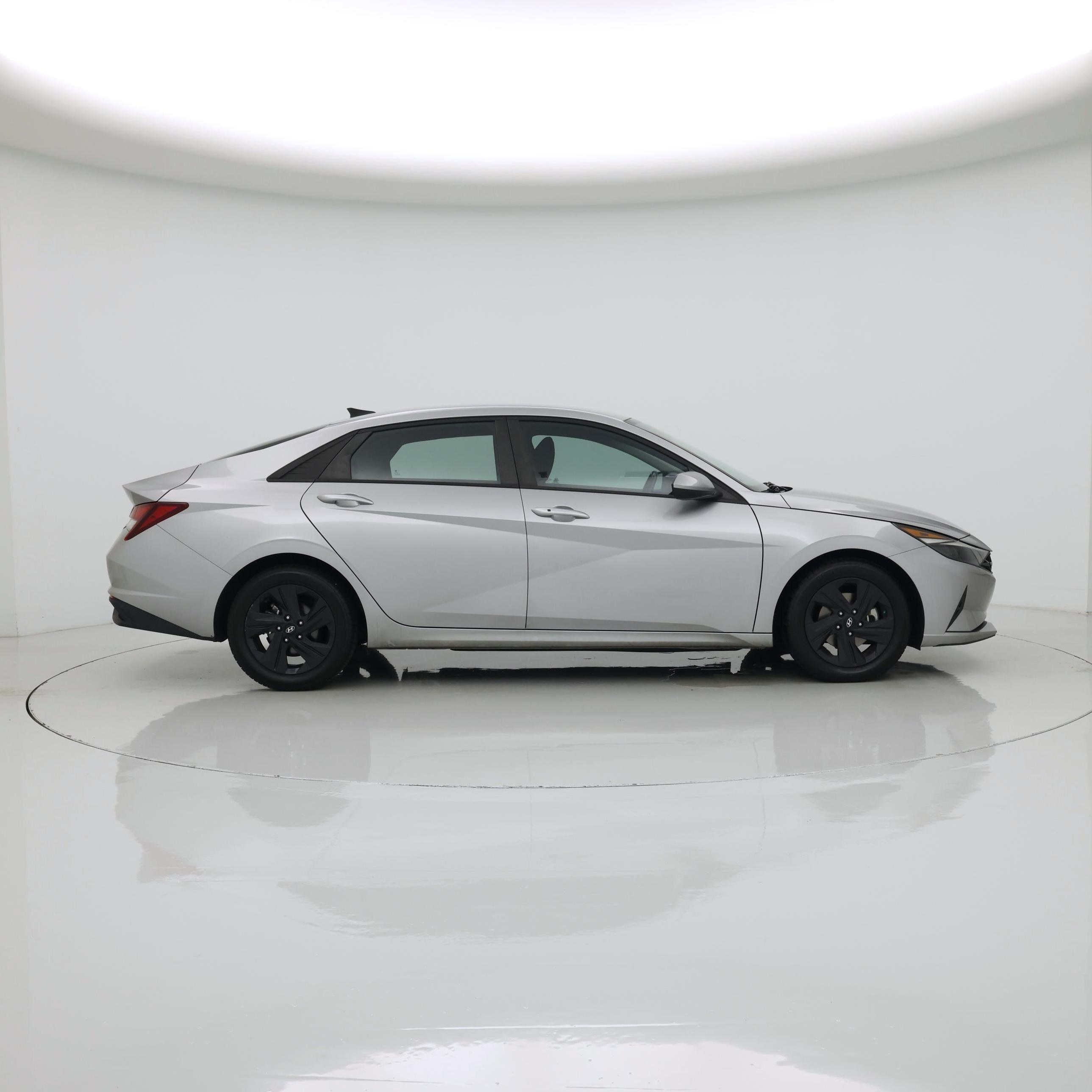 Thumbnail: 2022 Hyundai Elantra - 7