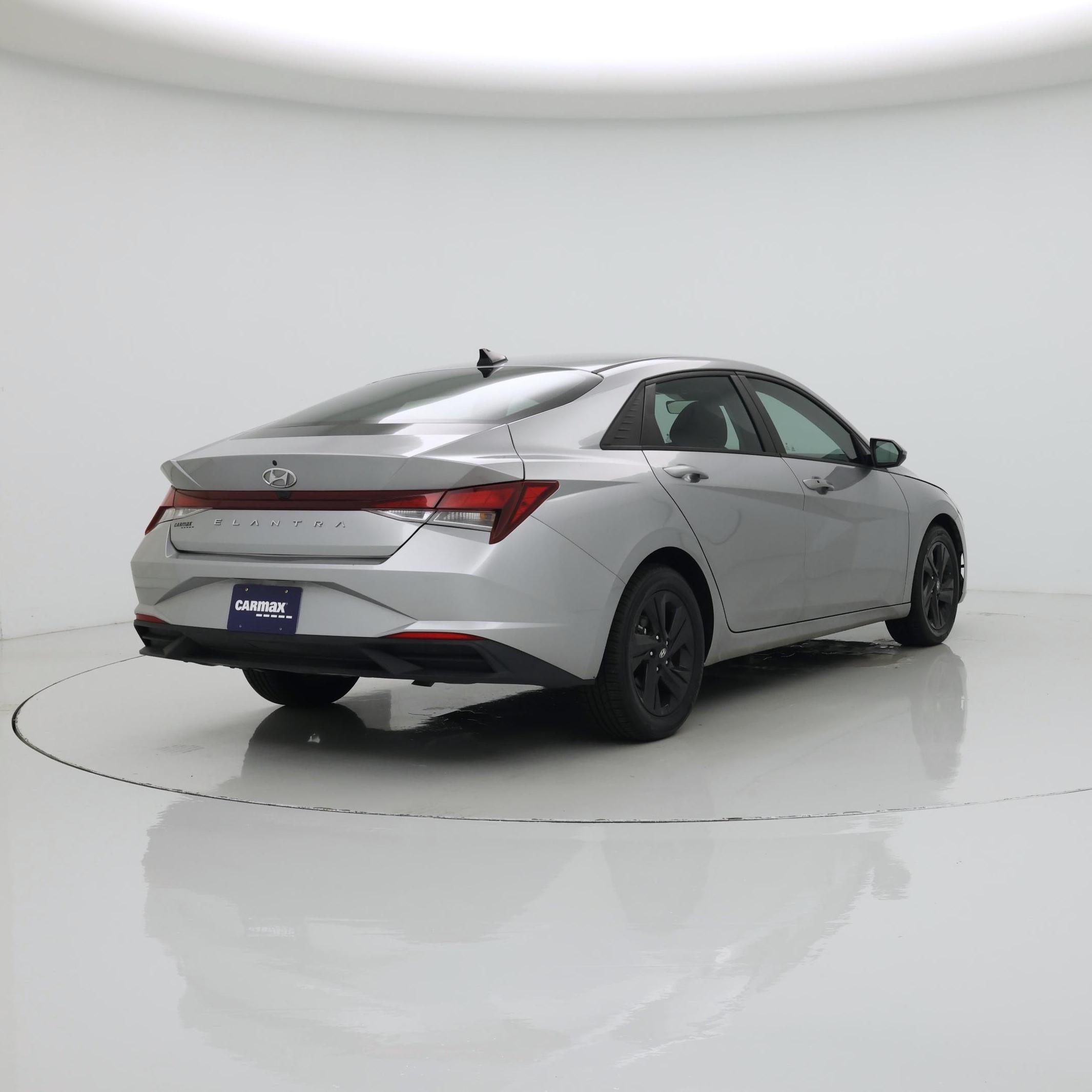 Thumbnail: 2022 Hyundai Elantra - 8