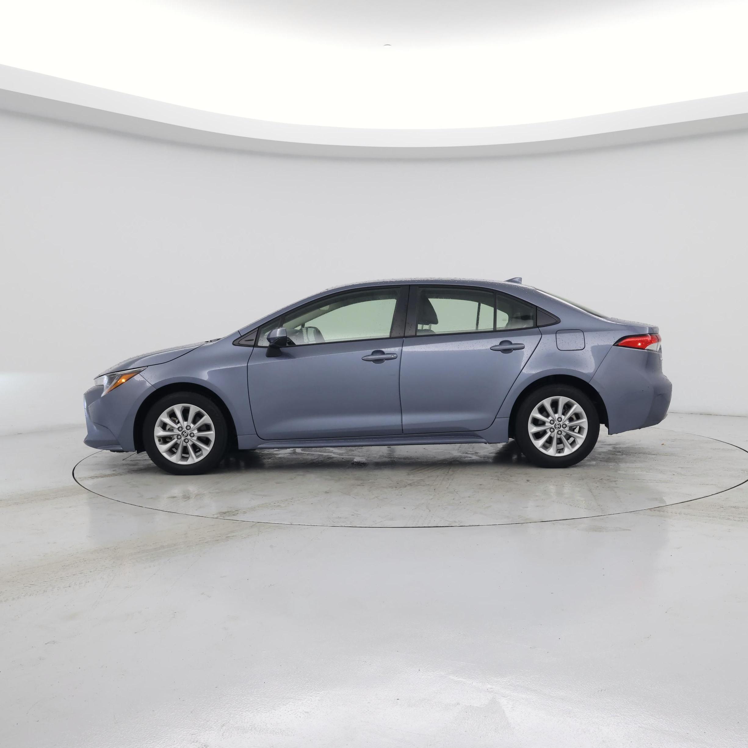 Thumbnail: 2022 Toyota Corolla - 3