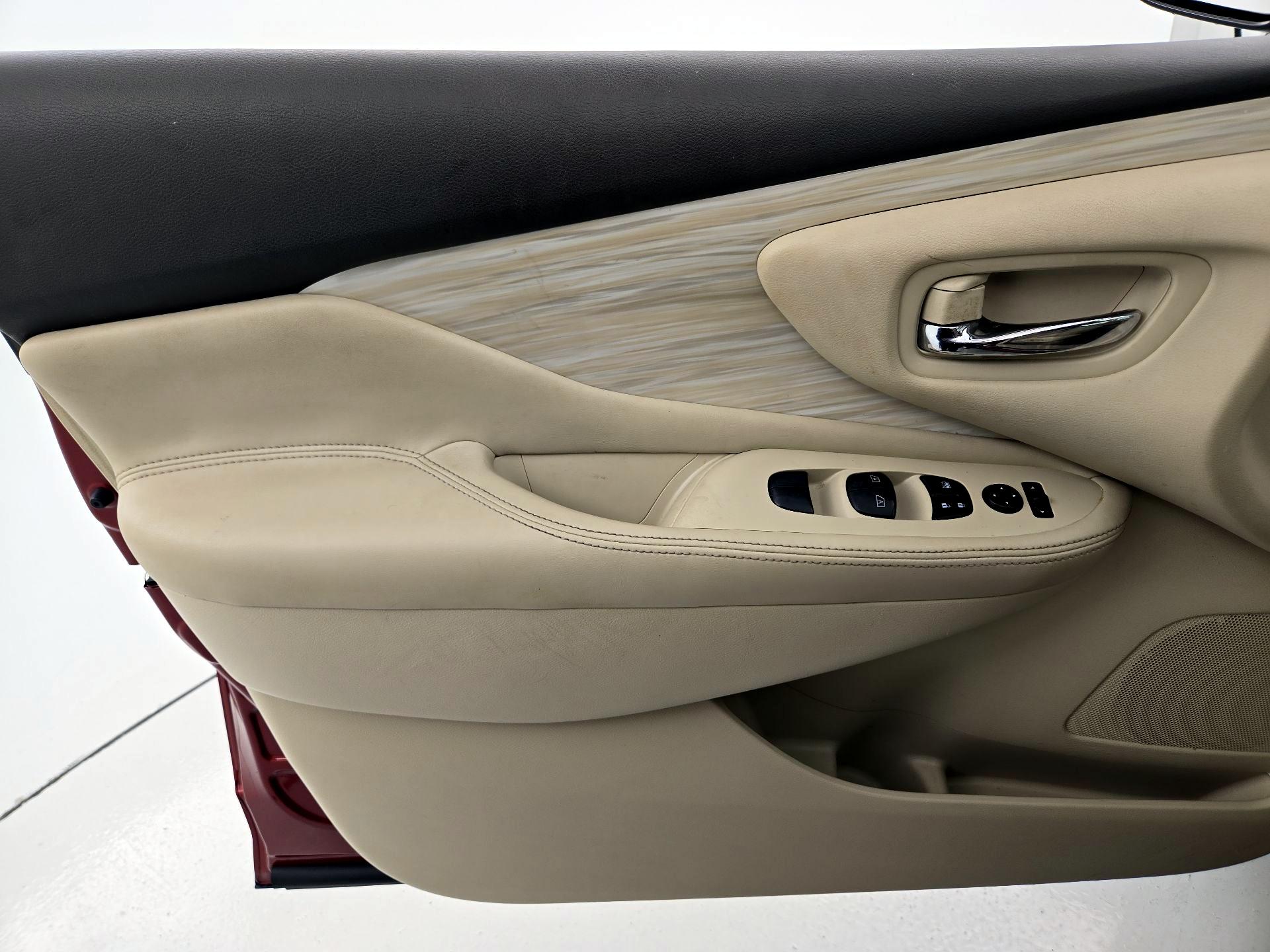 Thumbnail: 2015 Nissan Murano - 12