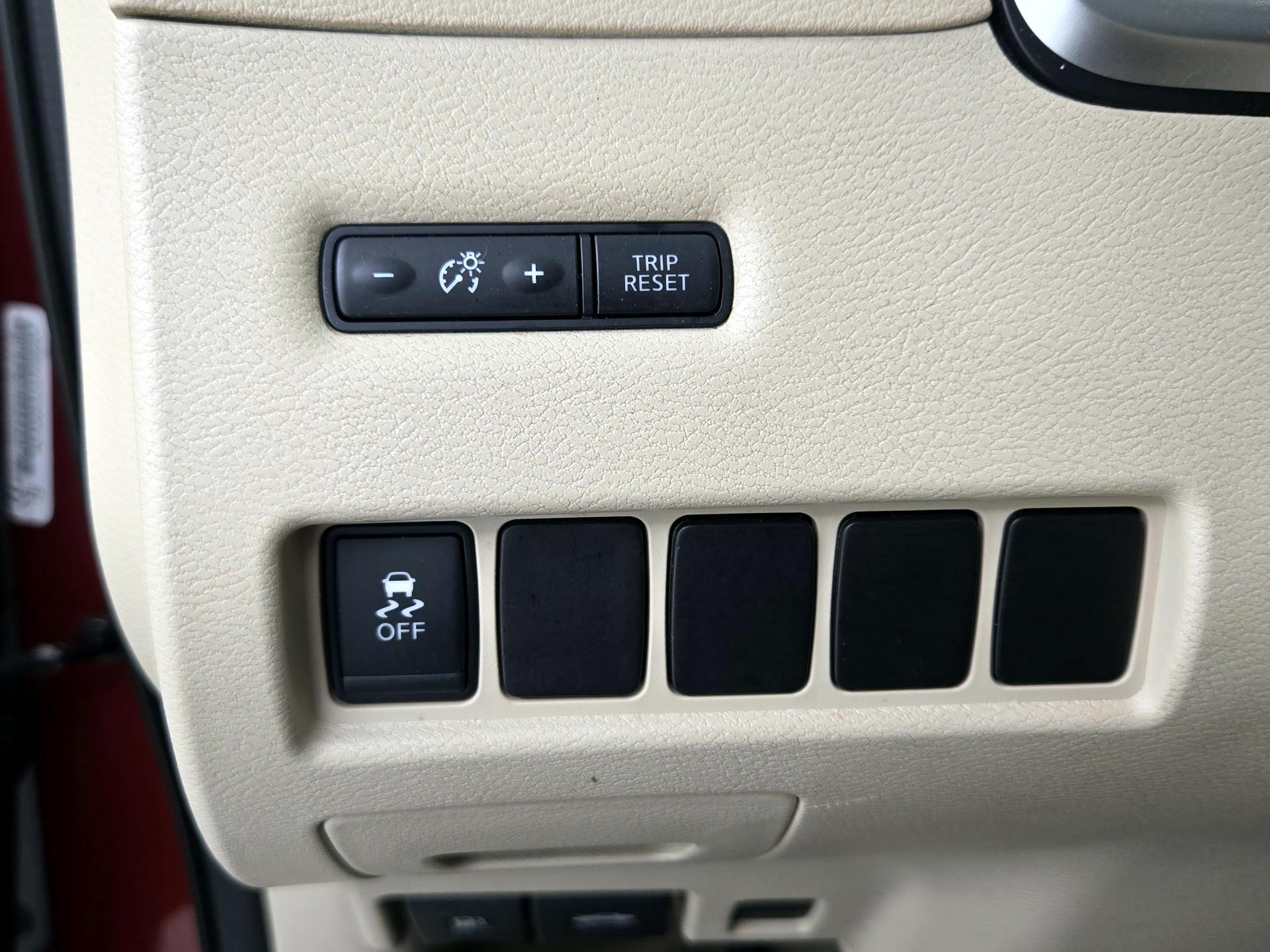 Thumbnail: 2015 Nissan Murano - 13