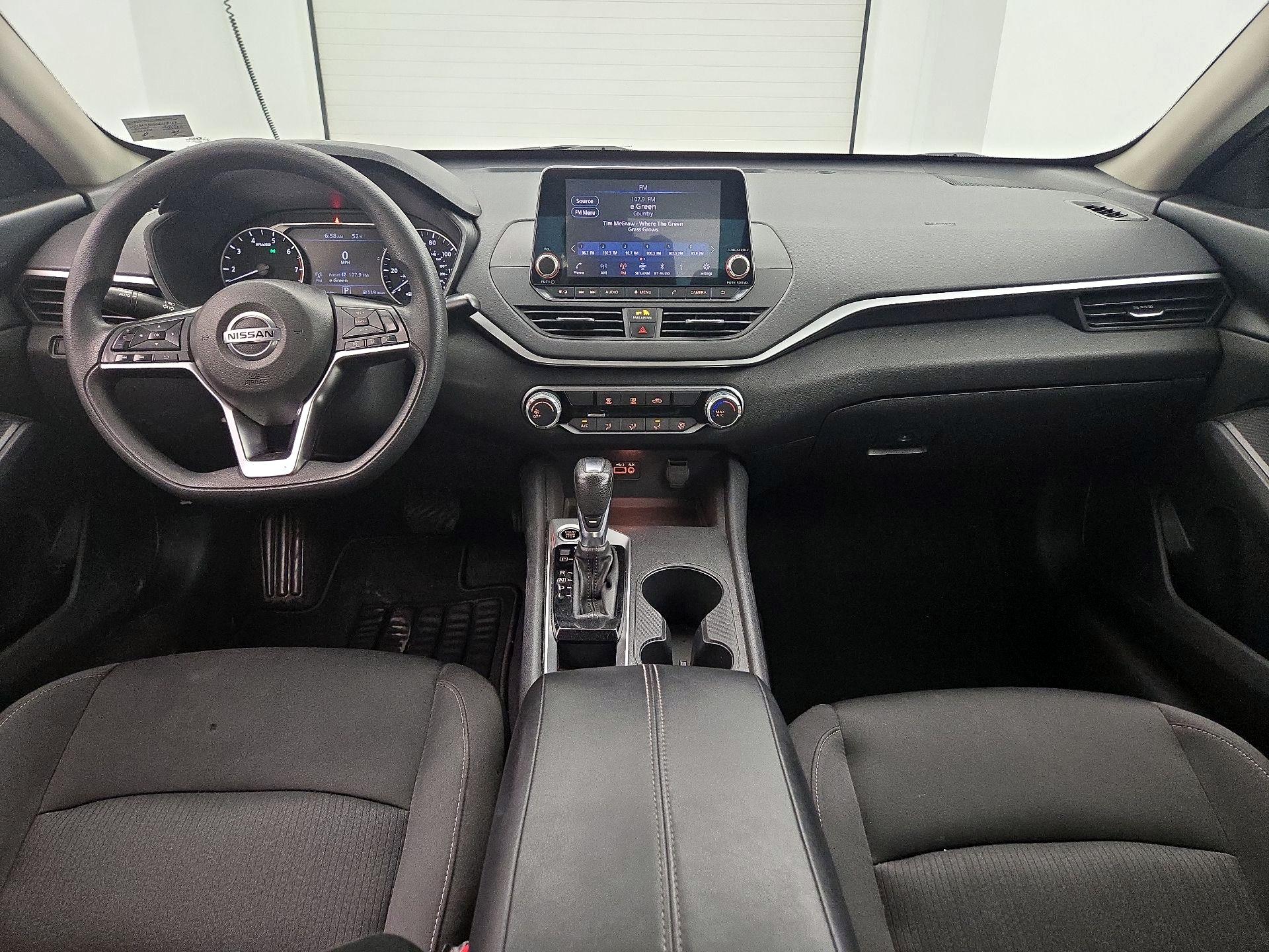 Thumbnail: 2020 Nissan Altima - 9