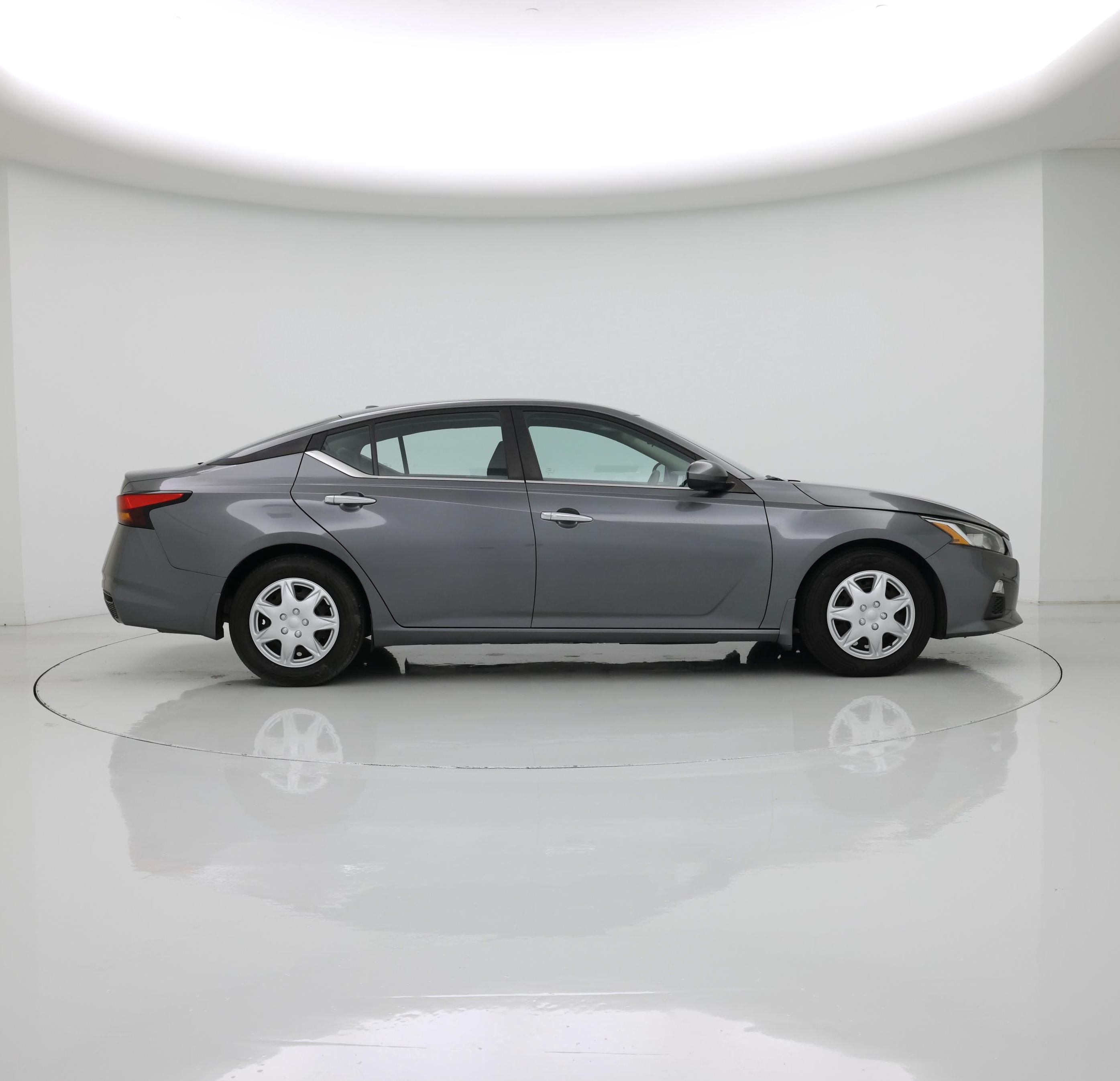 Thumbnail: 2020 Nissan Altima - 7