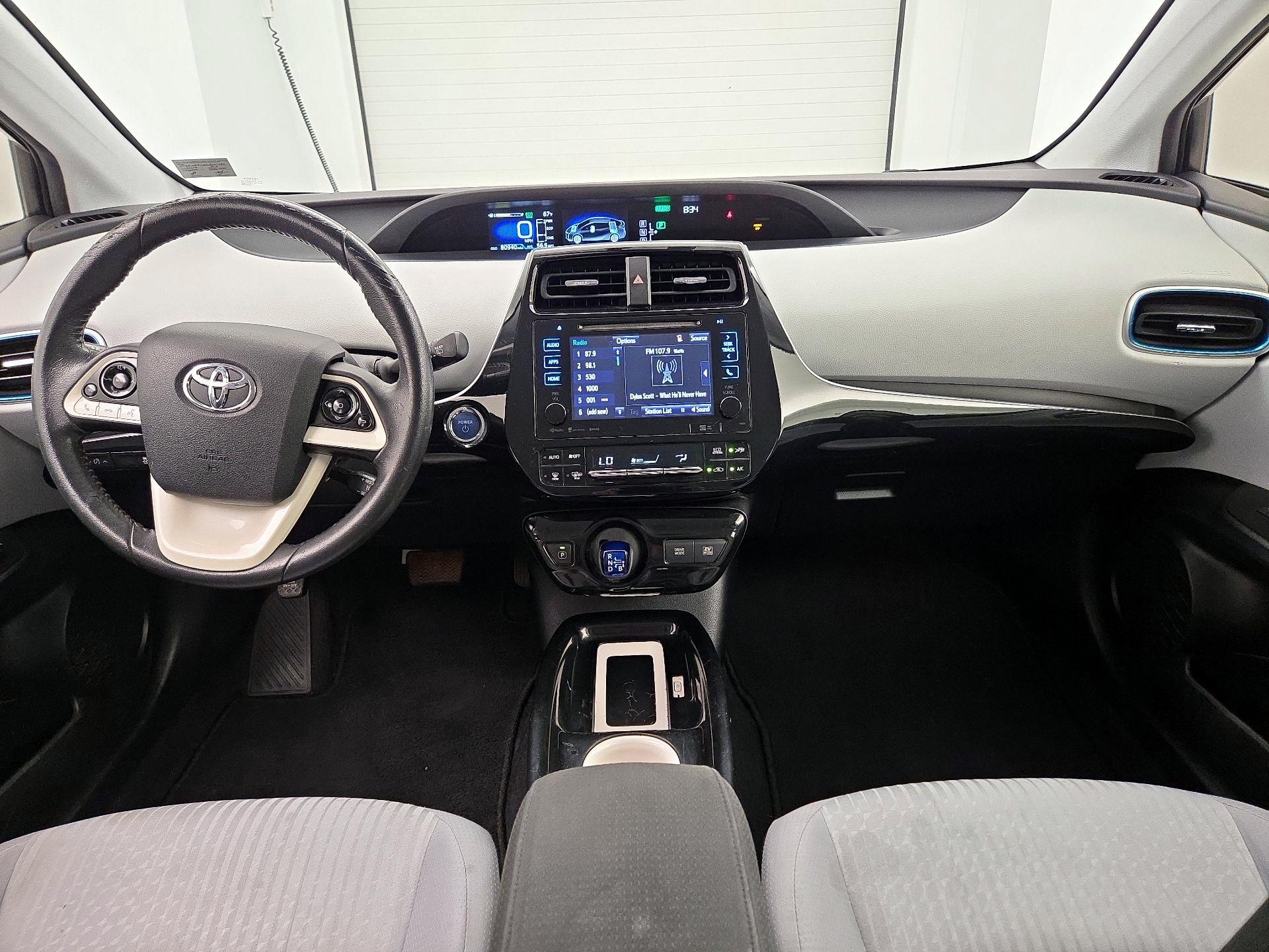 Thumbnail: 2016 Toyota Prius - 9