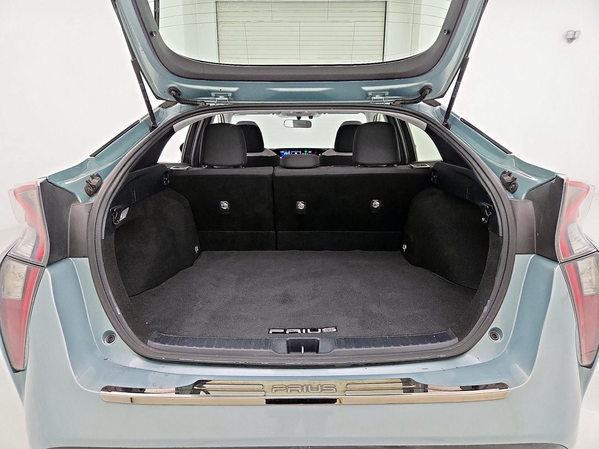 Thumbnail: 2016 Toyota Prius - 20