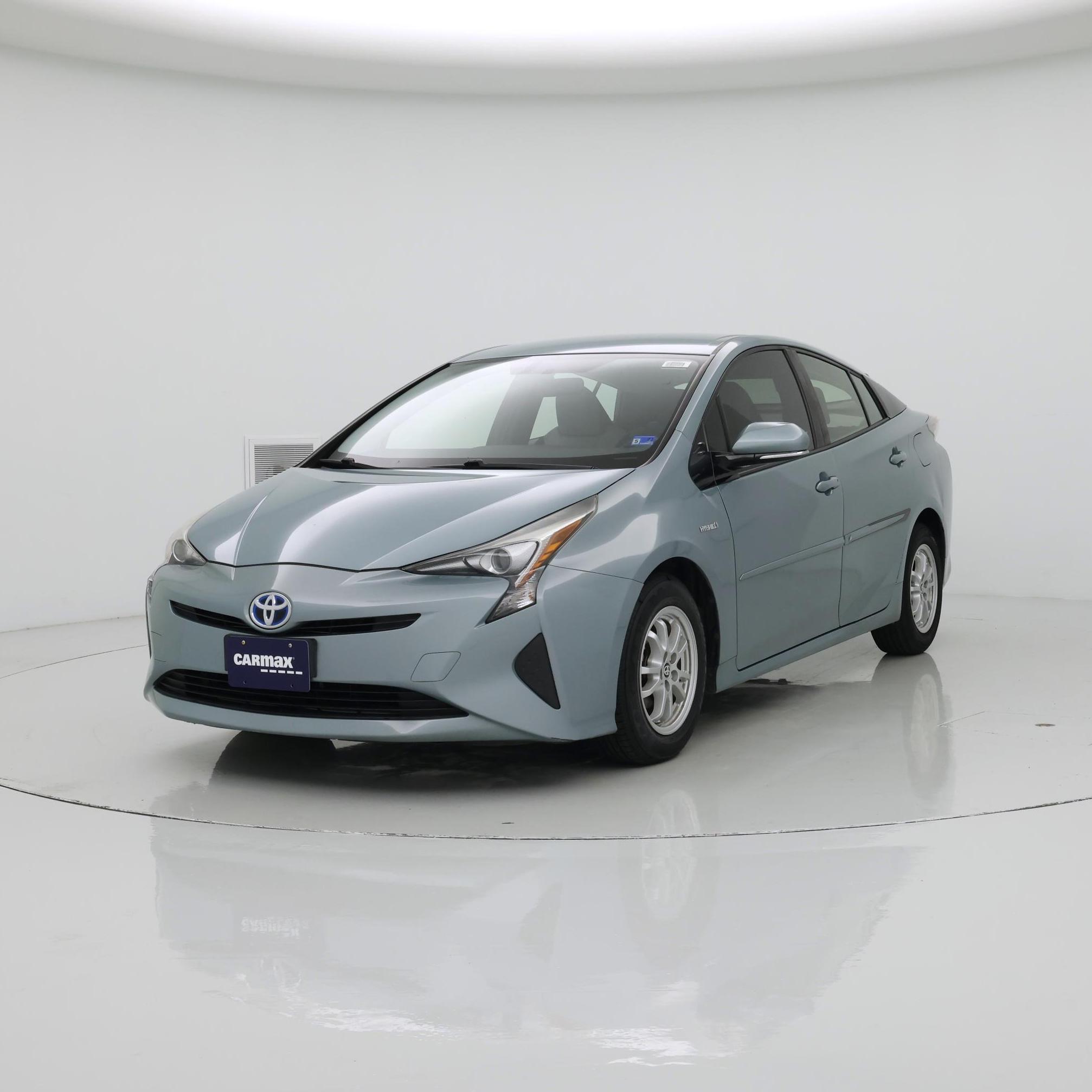Thumbnail: 2016 Toyota Prius - 4