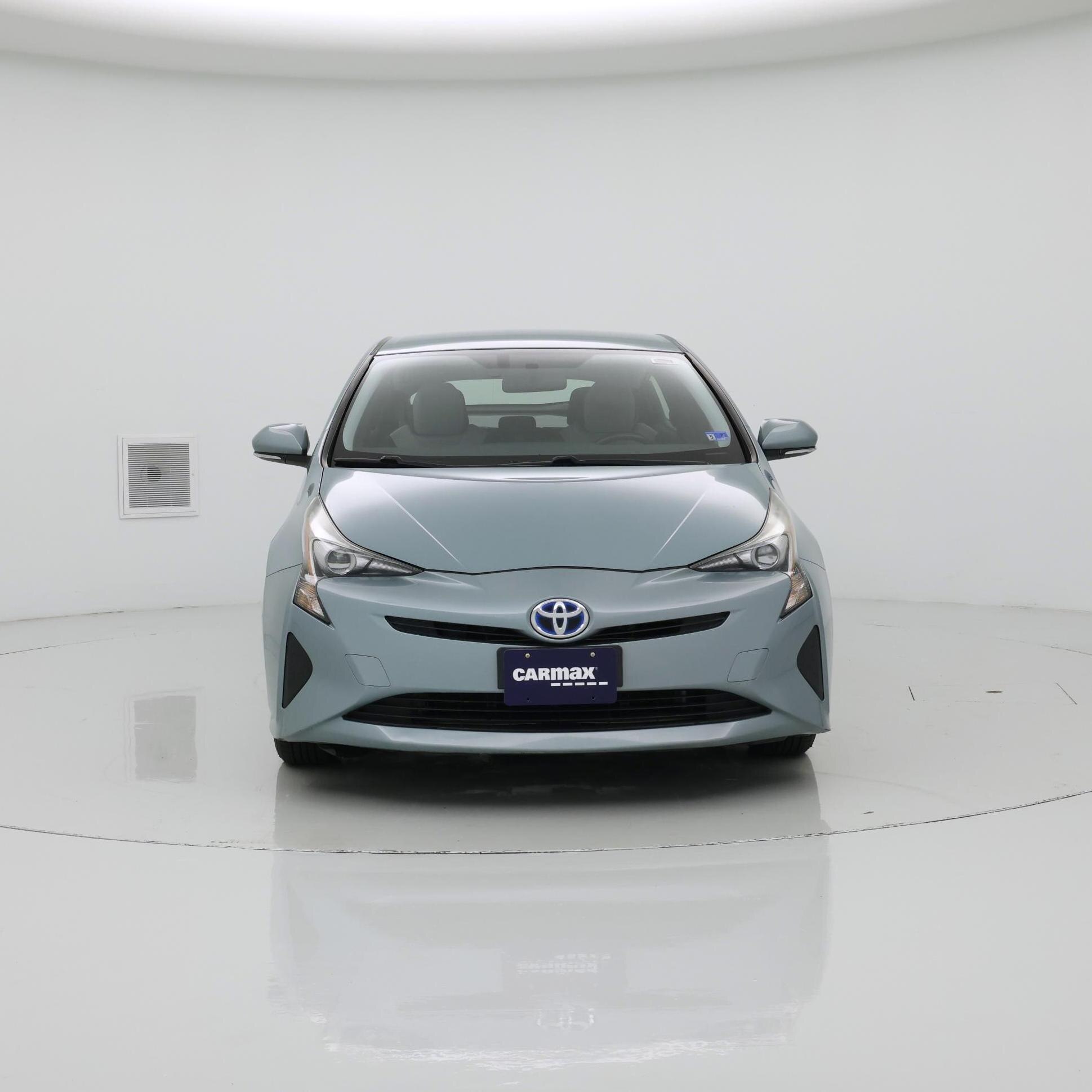 Thumbnail: 2016 Toyota Prius - 5