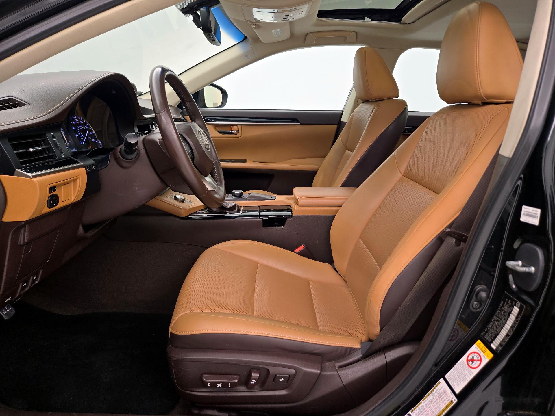 Thumbnail: 2016 Lexus ES - 11