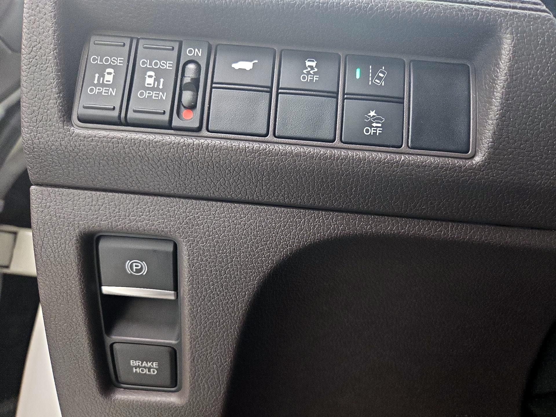 Thumbnail: 2019 Honda Odyssey - 13