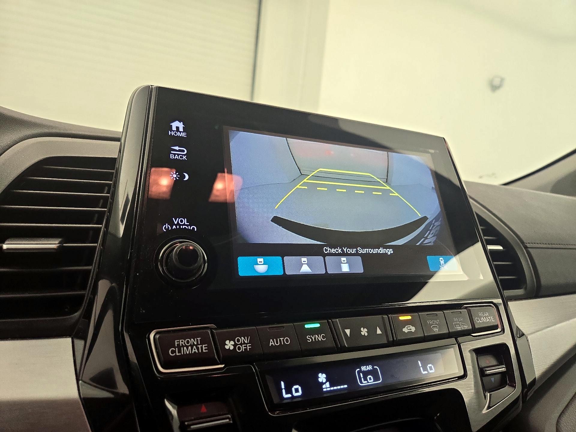 Thumbnail: 2019 Honda Odyssey - 14