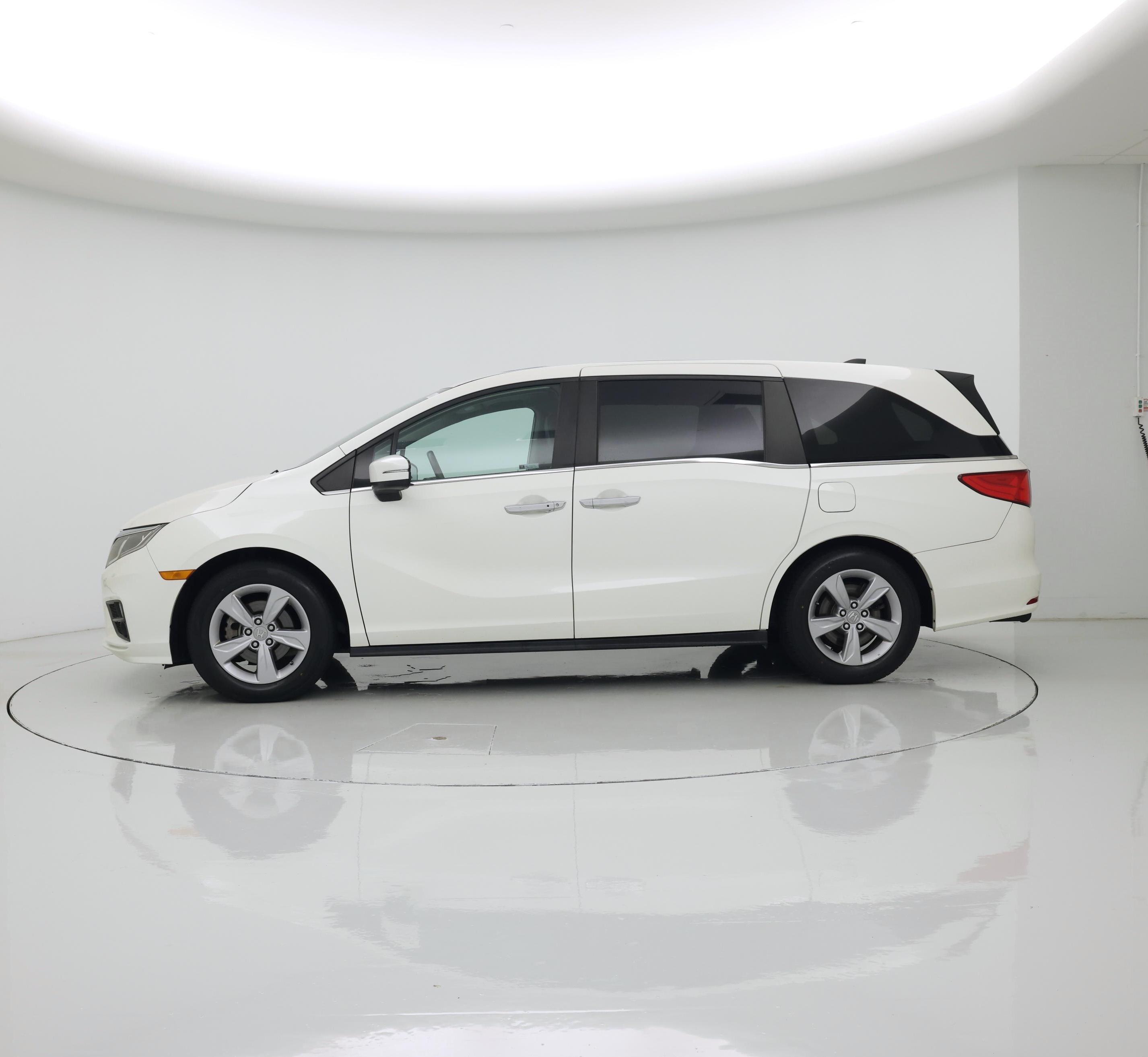 Thumbnail: 2019 Honda Odyssey - 3