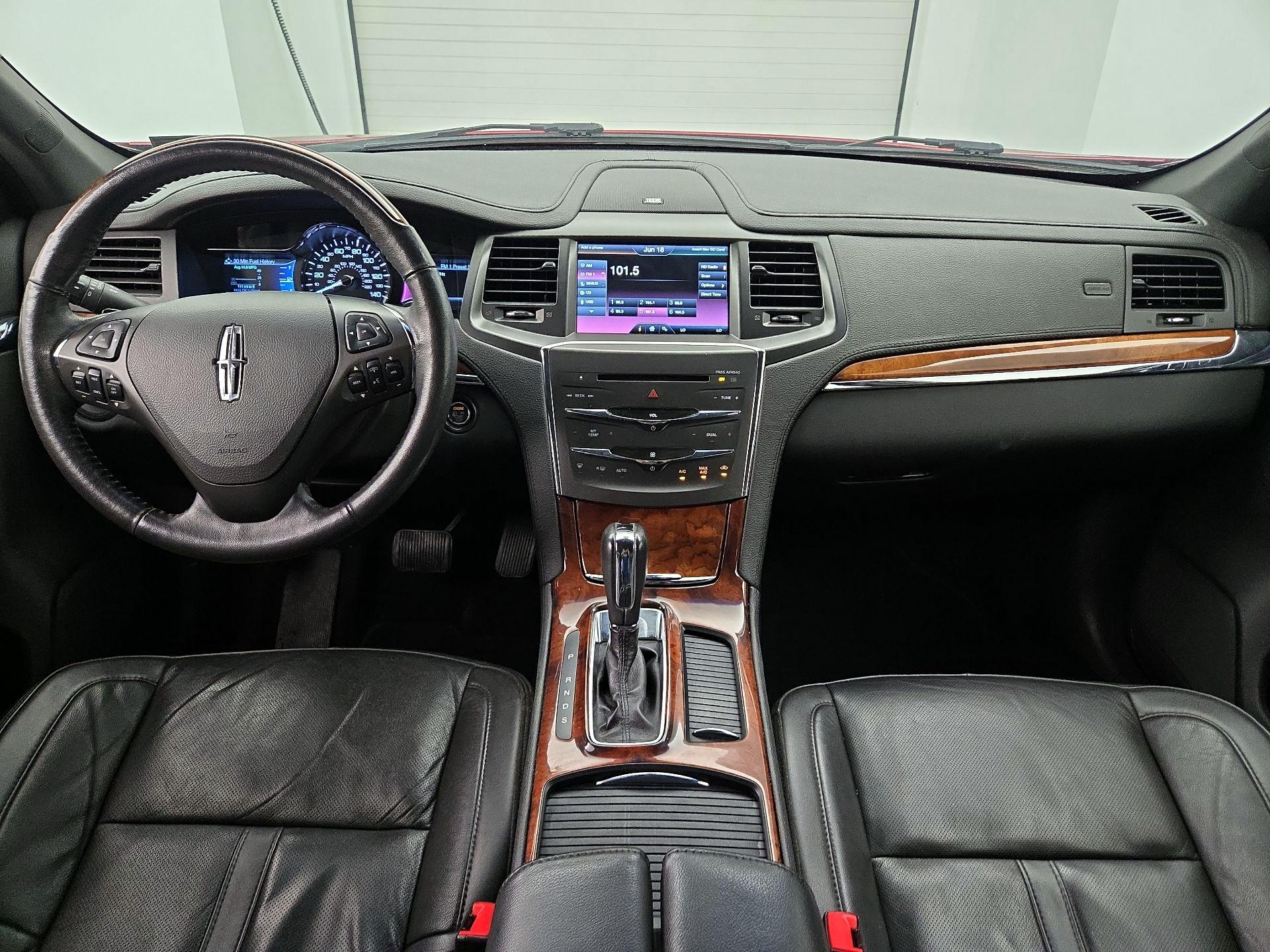Thumbnail: 2015 Lincoln MKS - 9