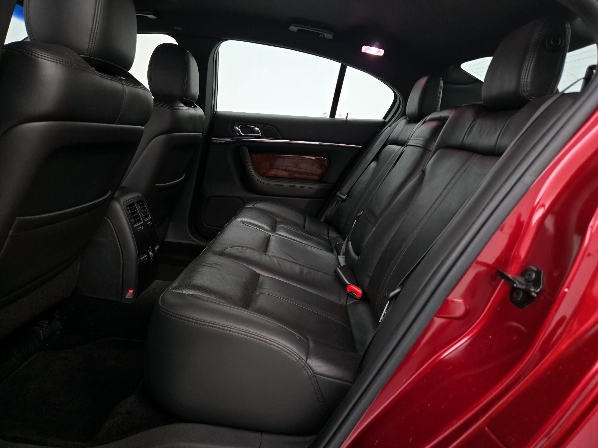 Thumbnail: 2015 Lincoln MKS - 19