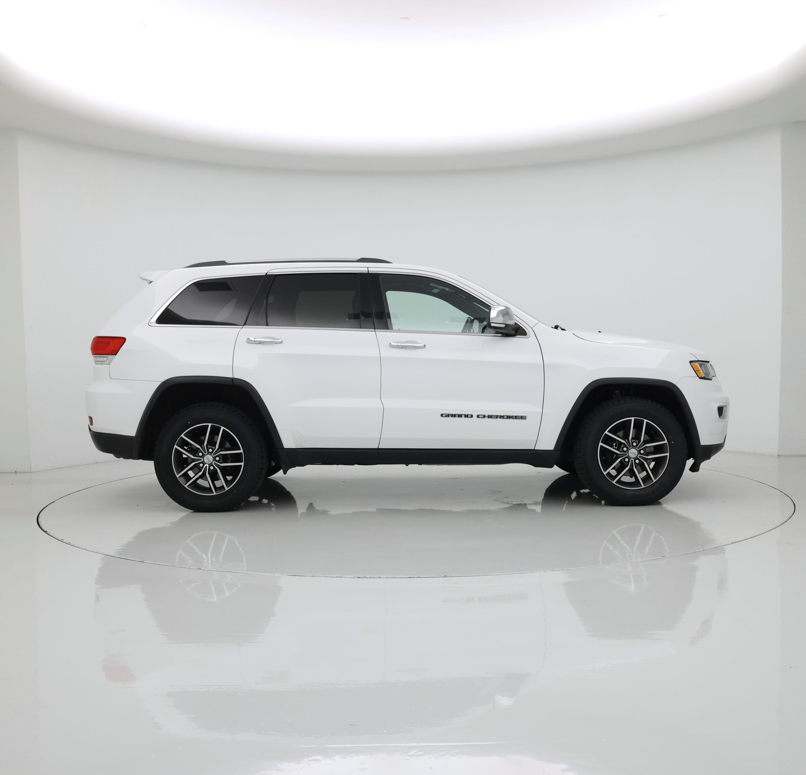 Thumbnail: 2018 Jeep Grand Cherokee - 7