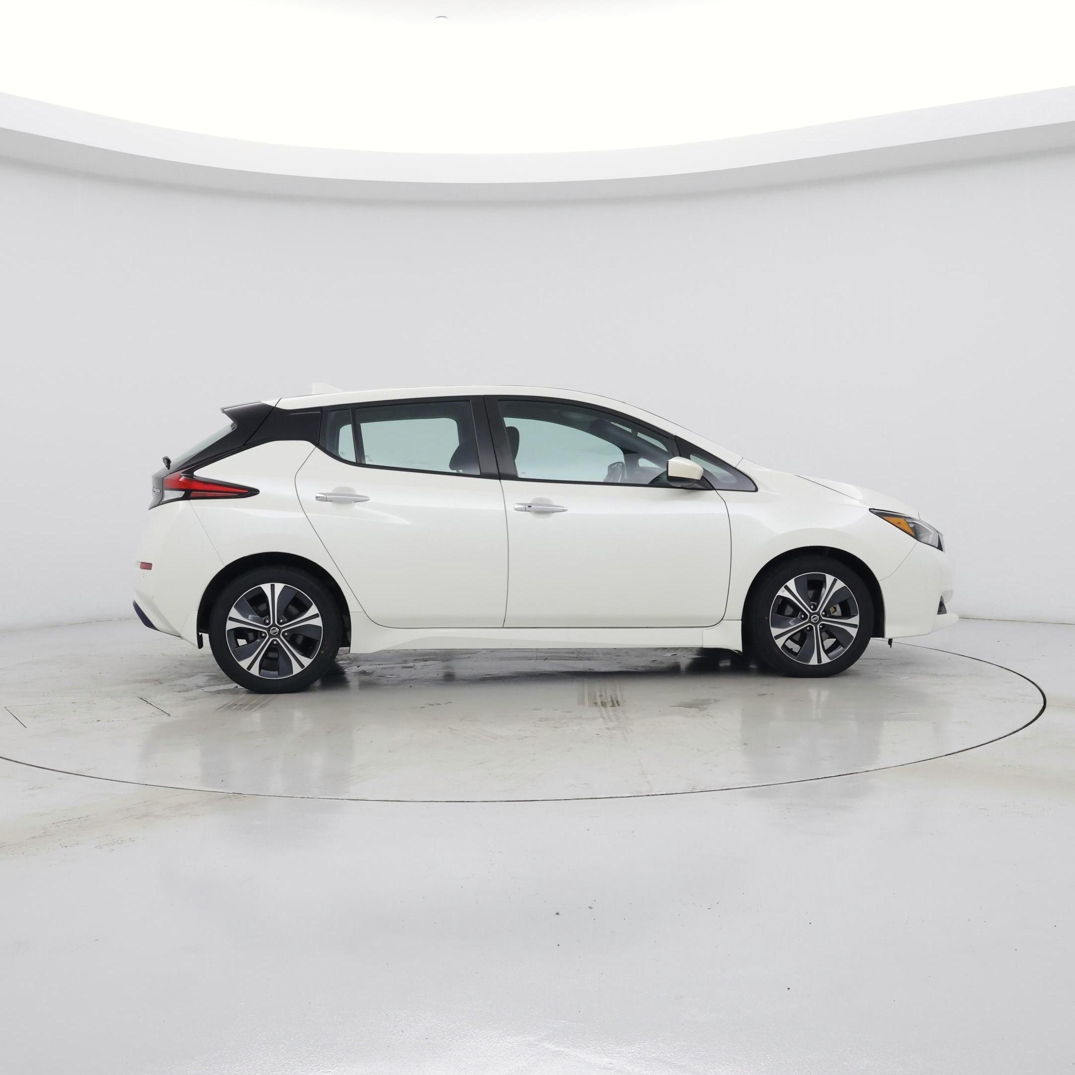 Thumbnail: 2022 Nissan Leaf - 7