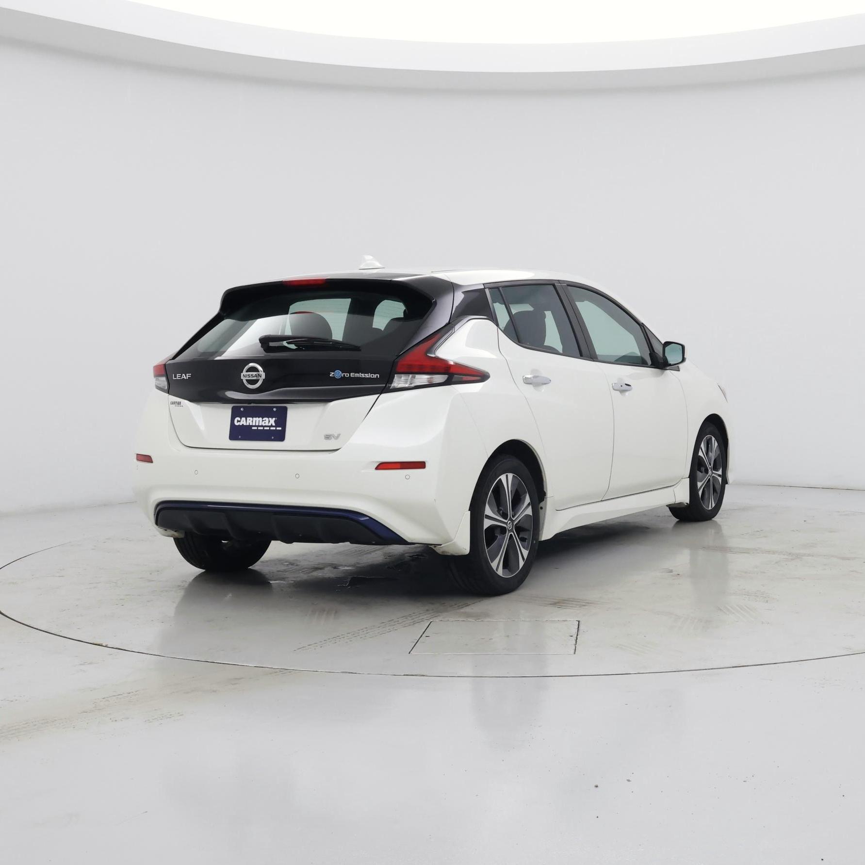 Thumbnail: 2022 Nissan Leaf - 8