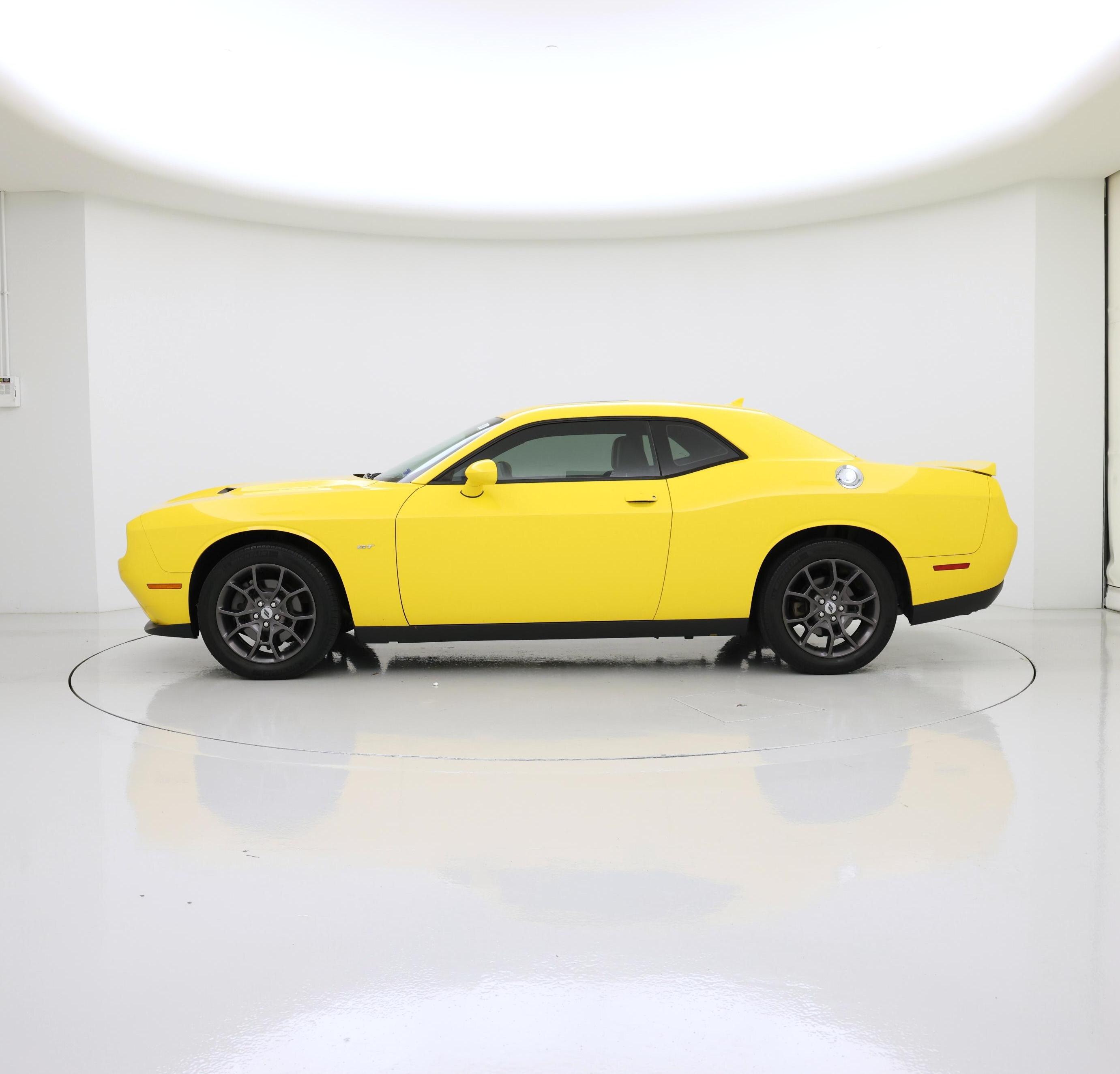 Thumbnail: 2018 Dodge Challenger - 3