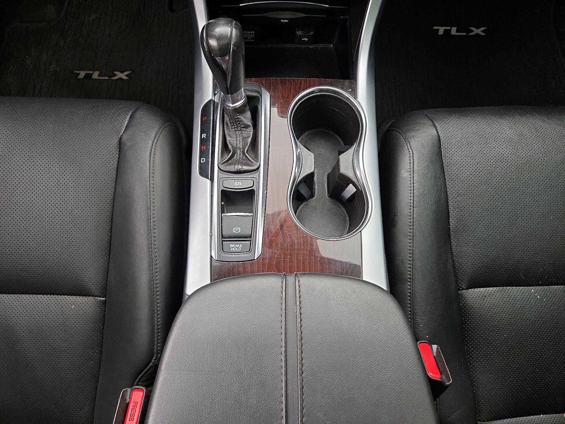 Thumbnail: 2016 Acura TLX - 18