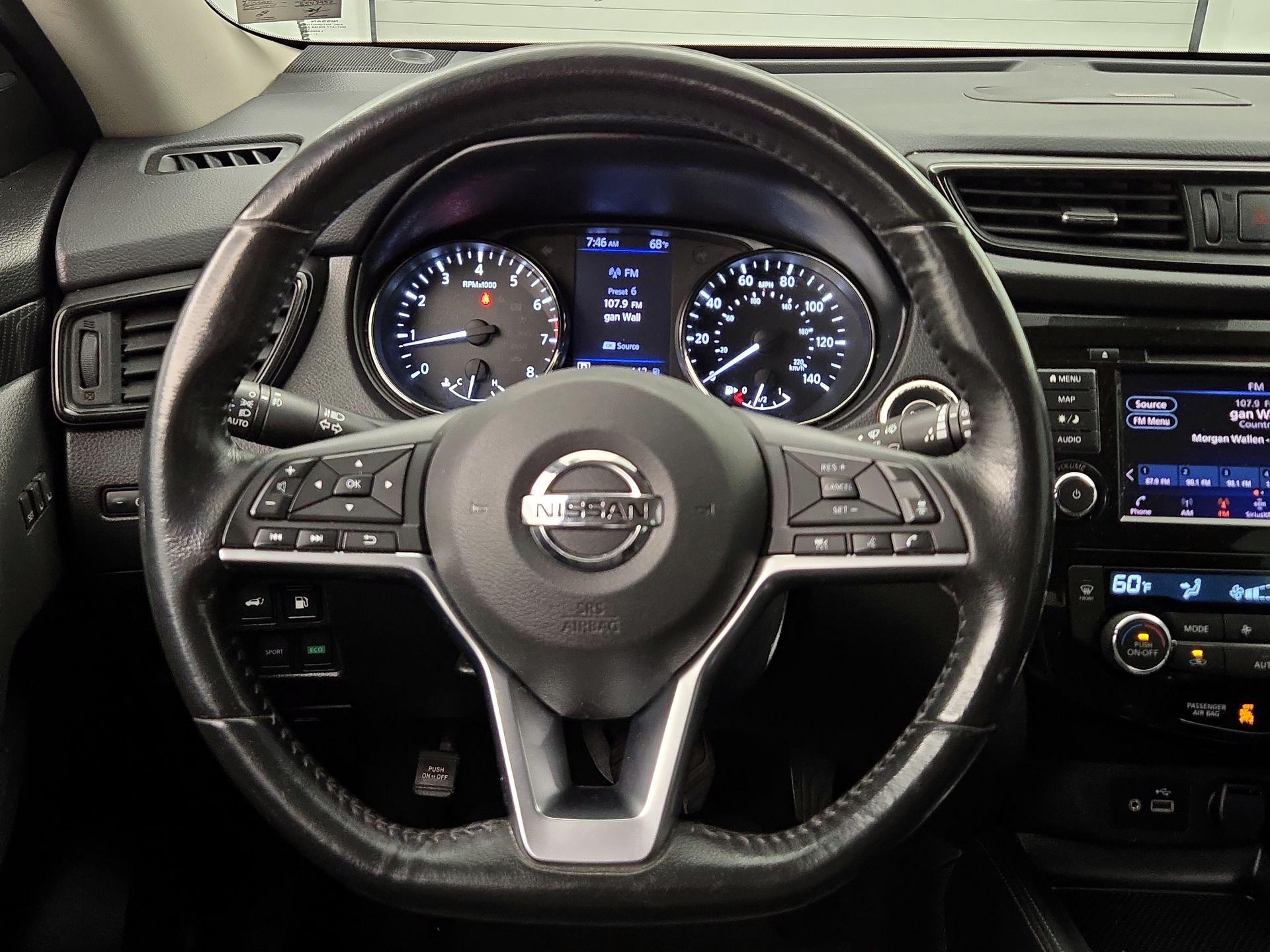 Thumbnail: 2018 Nissan Rogue - 10