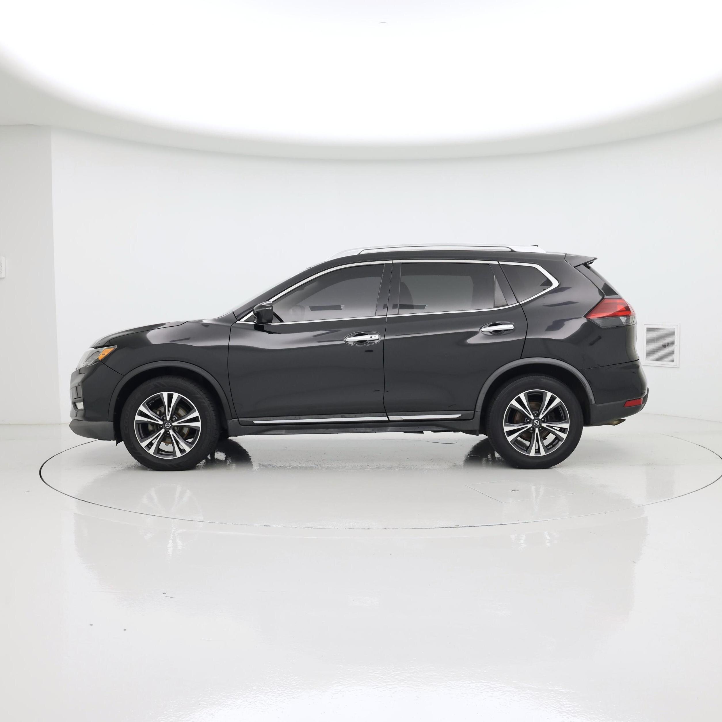 Thumbnail: 2018 Nissan Rogue - 3