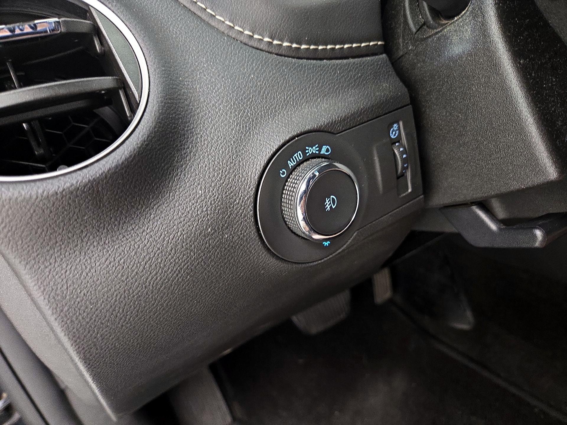 Thumbnail: 2014 Chevrolet Camaro - 12
