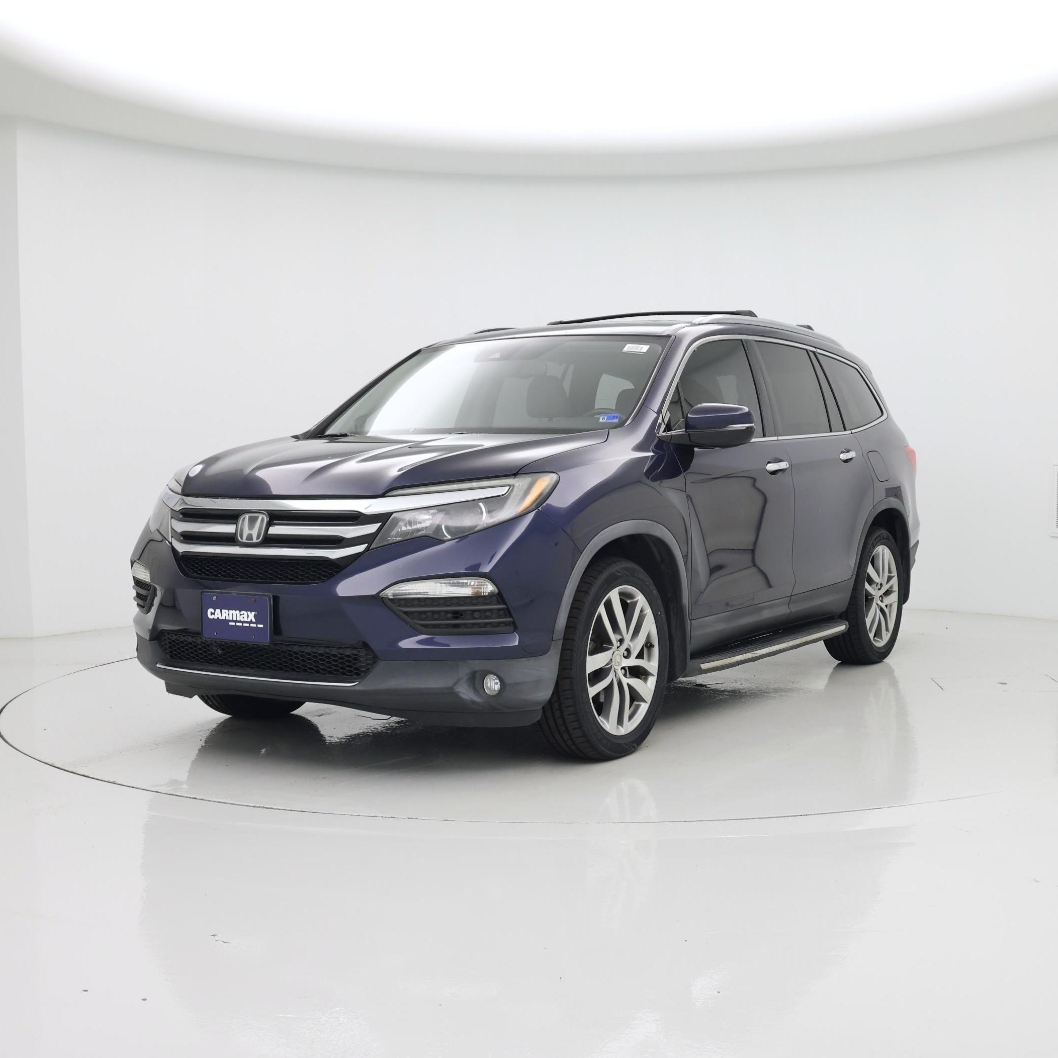 Thumbnail: 2017 Honda Pilot - 4